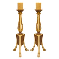 Paire de torchères italiennes du 18ème siècle en faux porphyre patiné et patiné