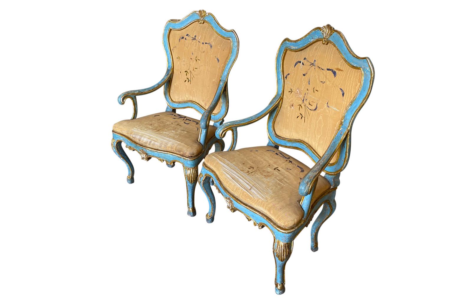 XVIIIe siècle Paire de fauteuils de style Régence italienne du 18ème siècle, fauteuils en vente