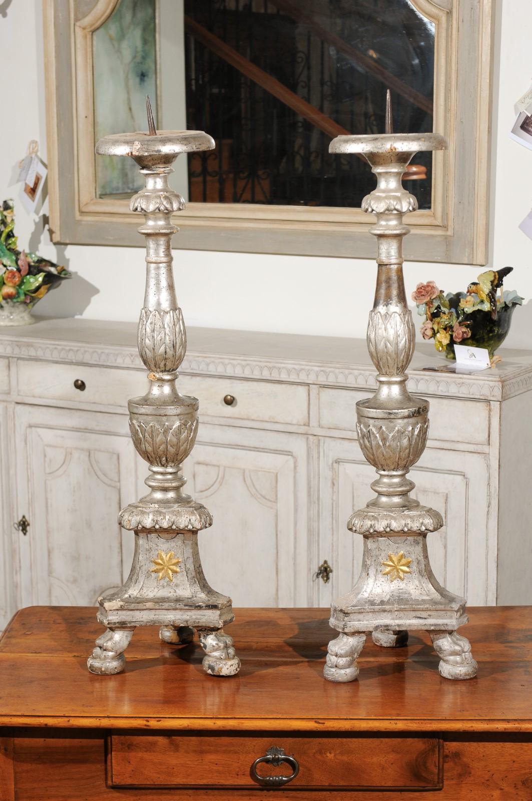 Pair of Italian 18th Century Silver Candlesticks with Gilt Star and Waterleaves For Sale 1