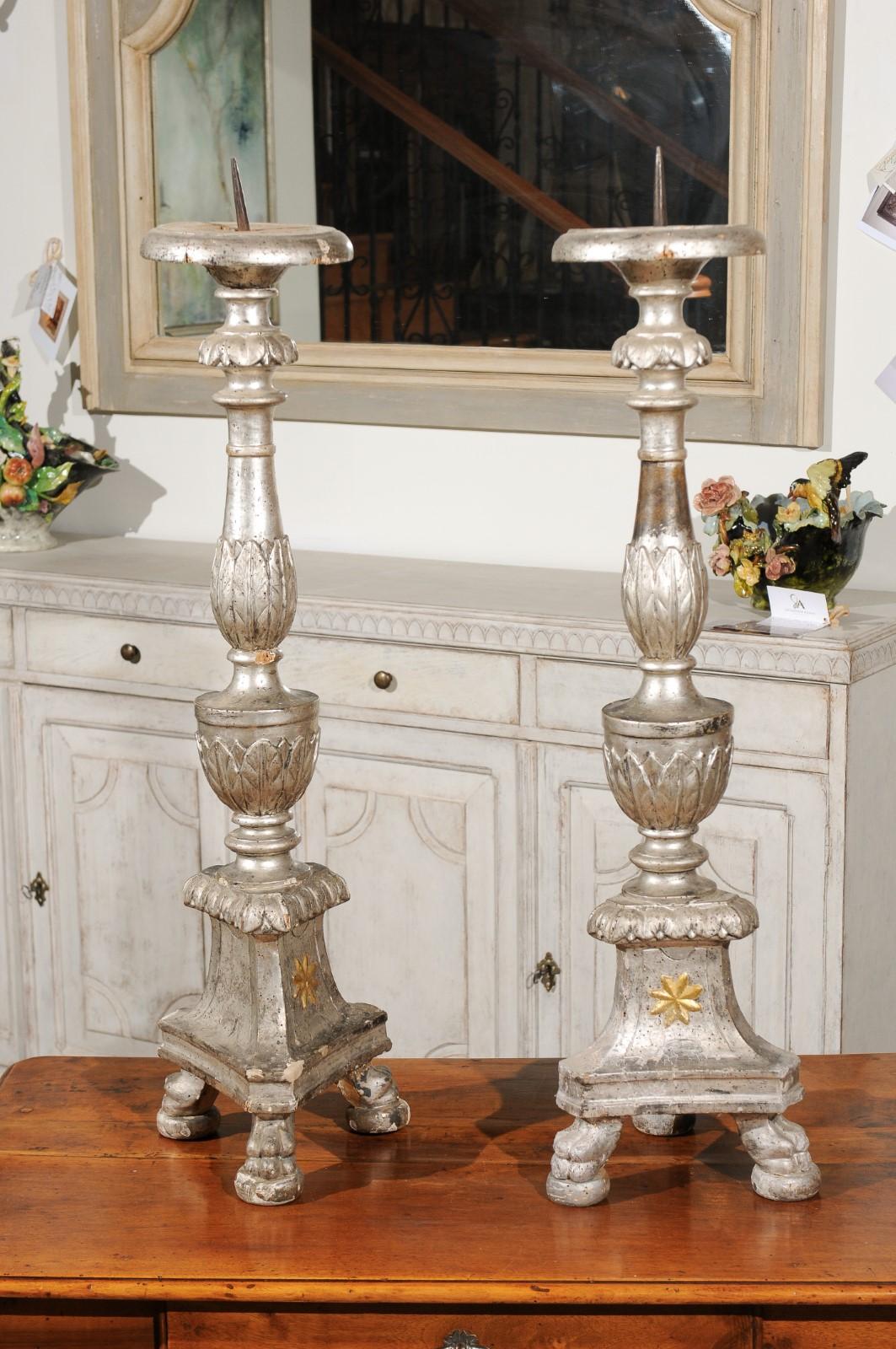 Pair of Italian 18th Century Silver Candlesticks with Gilt Star and Waterleaves For Sale 2