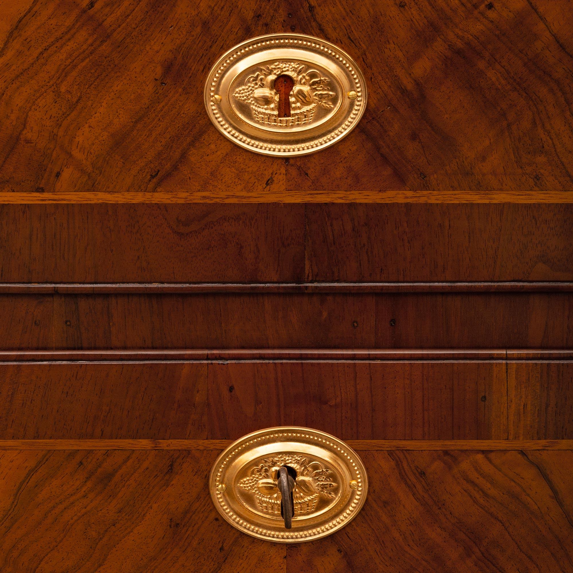 Pair Of Italian 18th Century Transitional St. Walnut And Ormolu Commodes For Sale 4