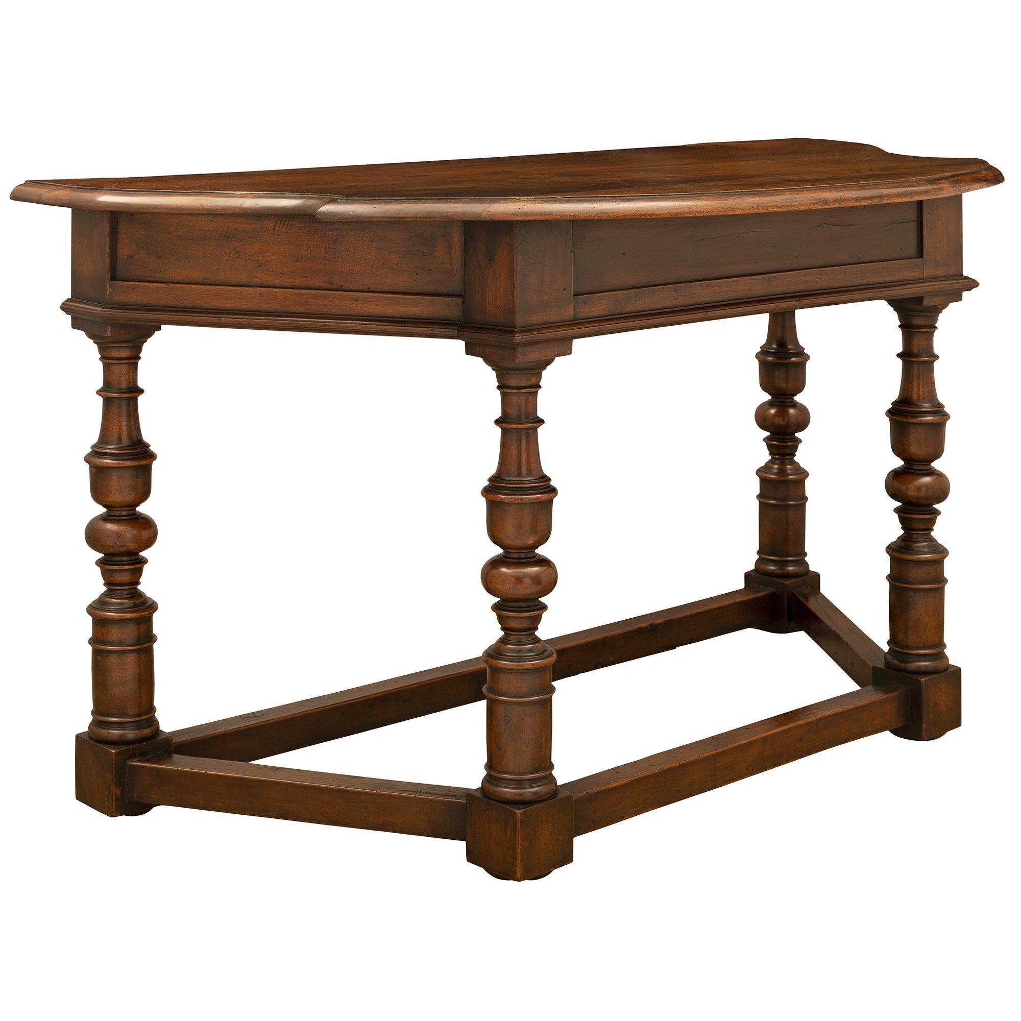 Pair of Italian 18th Century Tuscan Consoles in Walnut In Good Condition For Sale In West Palm Beach, FL