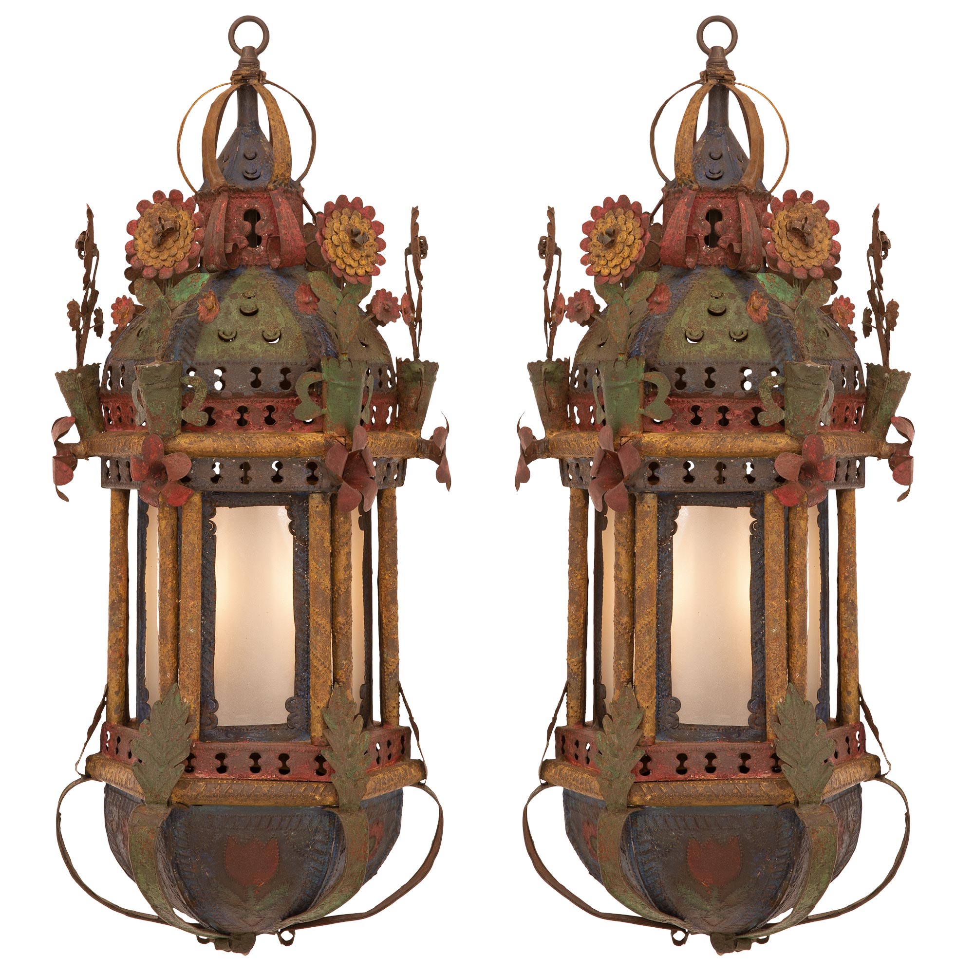 Pair of Italian 18th Century Venetian St. Patinated Metal and Tole Lanterns For Sale
