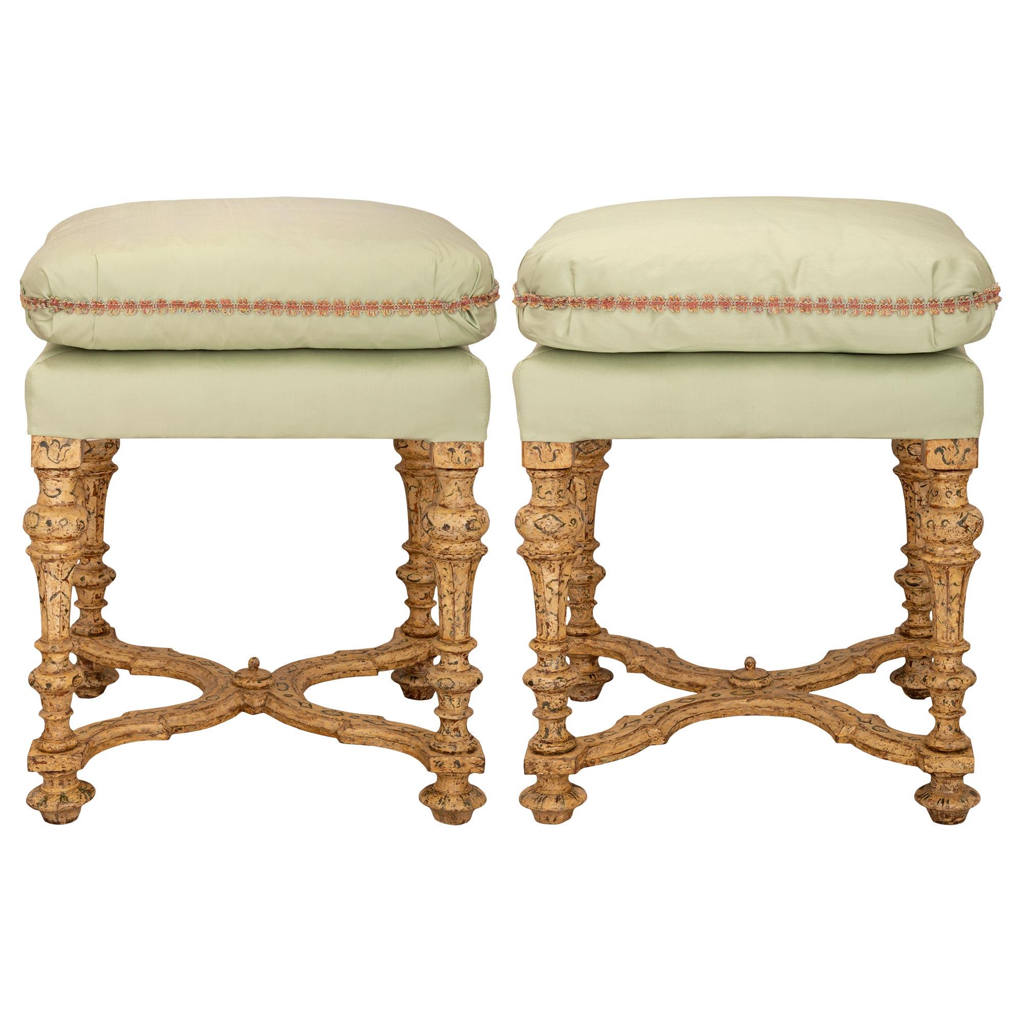 Pair of Italian 18th Century Venetian St. Patinated Stools For Sale 5
