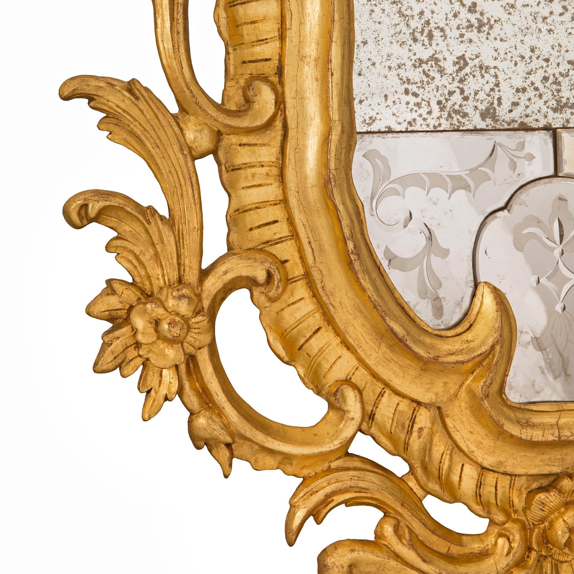 Pair of Italian 18th Century Venetian Style Giltwood Mirrors 3