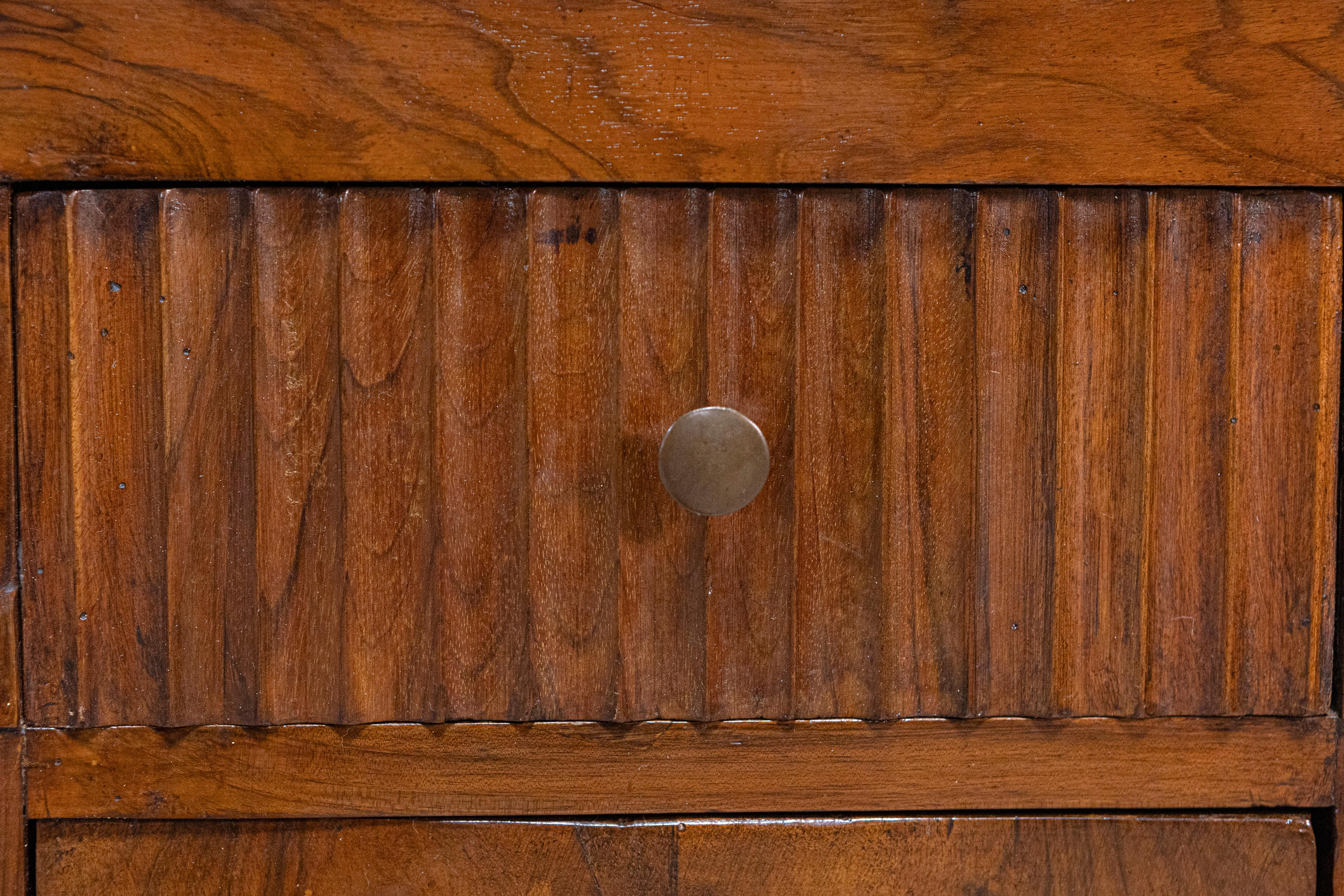 Pair of Italian 18th Century Walnut Bedside Chests with Carved Fluted Drawers For Sale 5