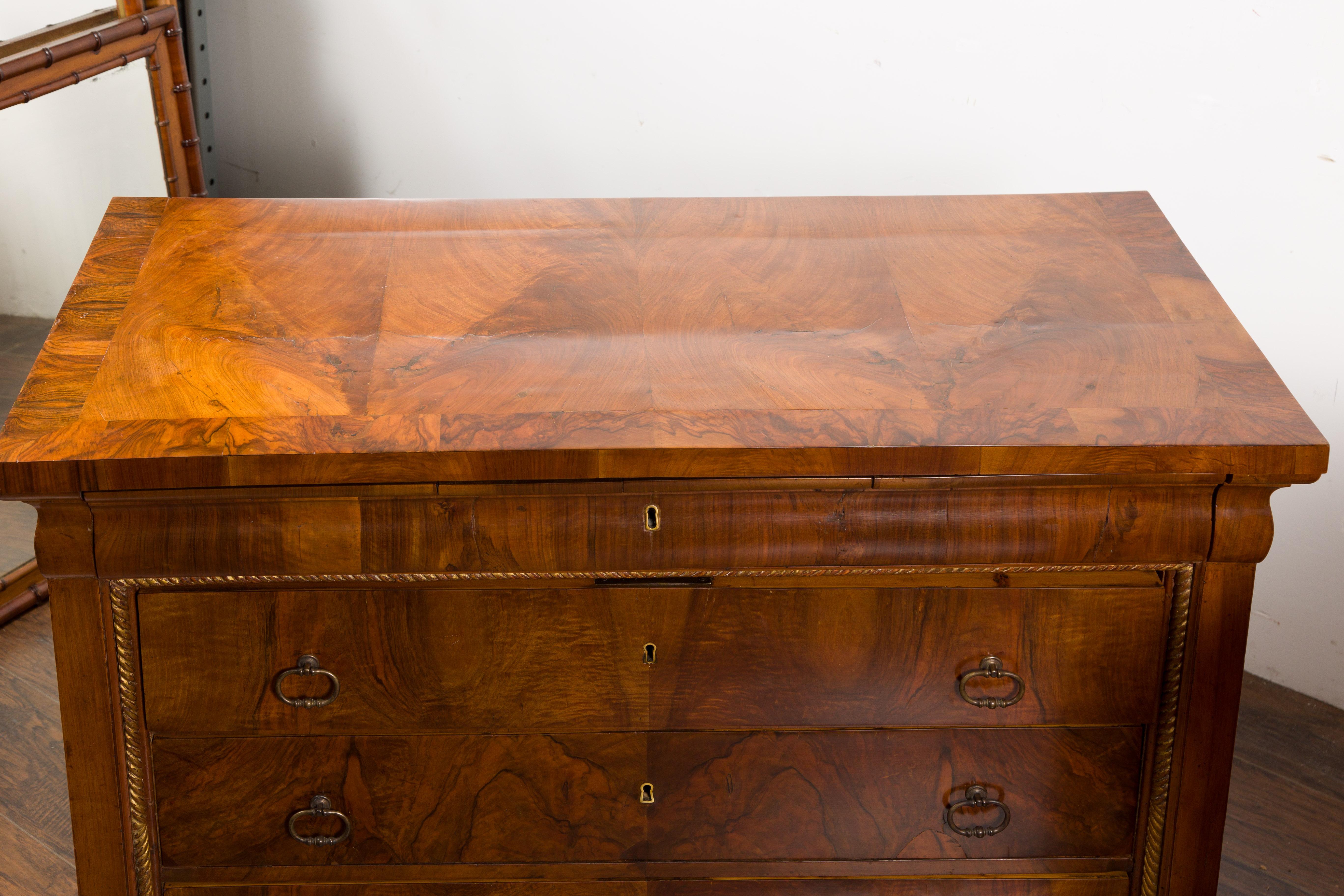 Pair of Italian 18th Century Walnut Four-Drawer Commodes with Bookmatched Veneer For Sale 8