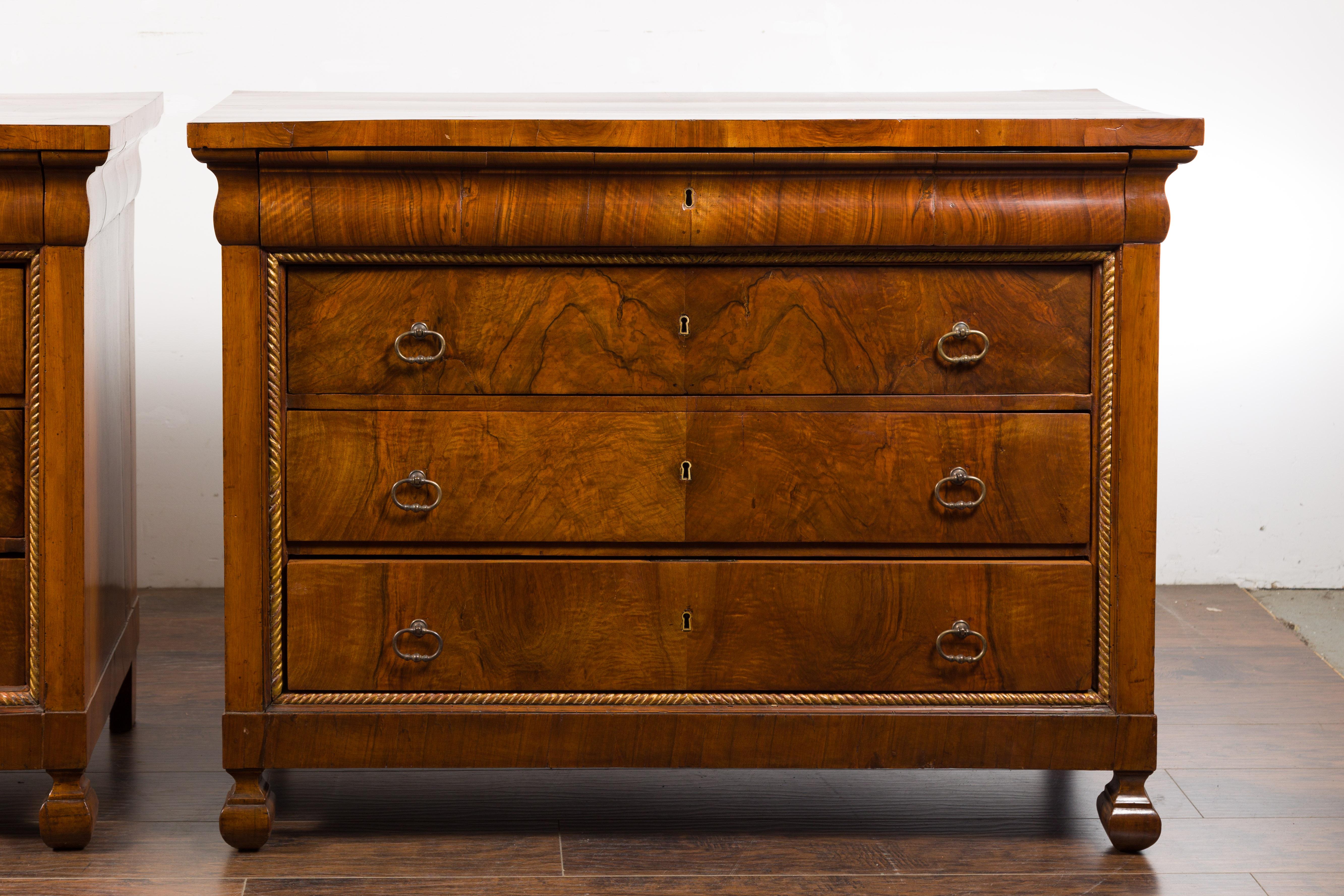 18th Century and Earlier Pair of Italian 18th Century Walnut Four-Drawer Commodes with Bookmatched Veneer For Sale