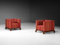 Coppia di poltrone italiane in stile Art Déco degli anni ’30 con gambe ad arco in radica di noce