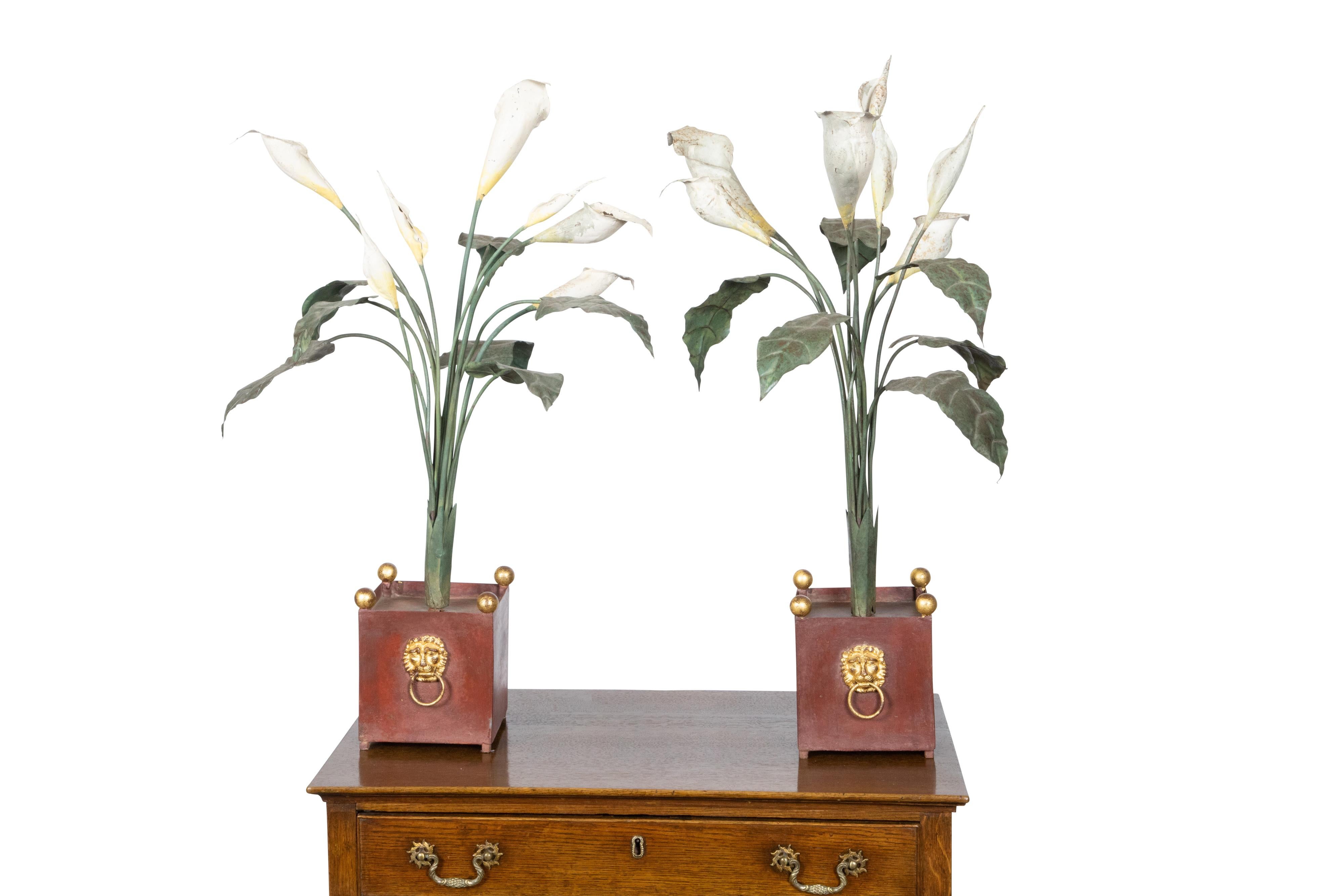 Pair of Italian 1930s Tôle Calla Lillies Sculptures in Red and Gold Containers In Good Condition For Sale In Atlanta, GA