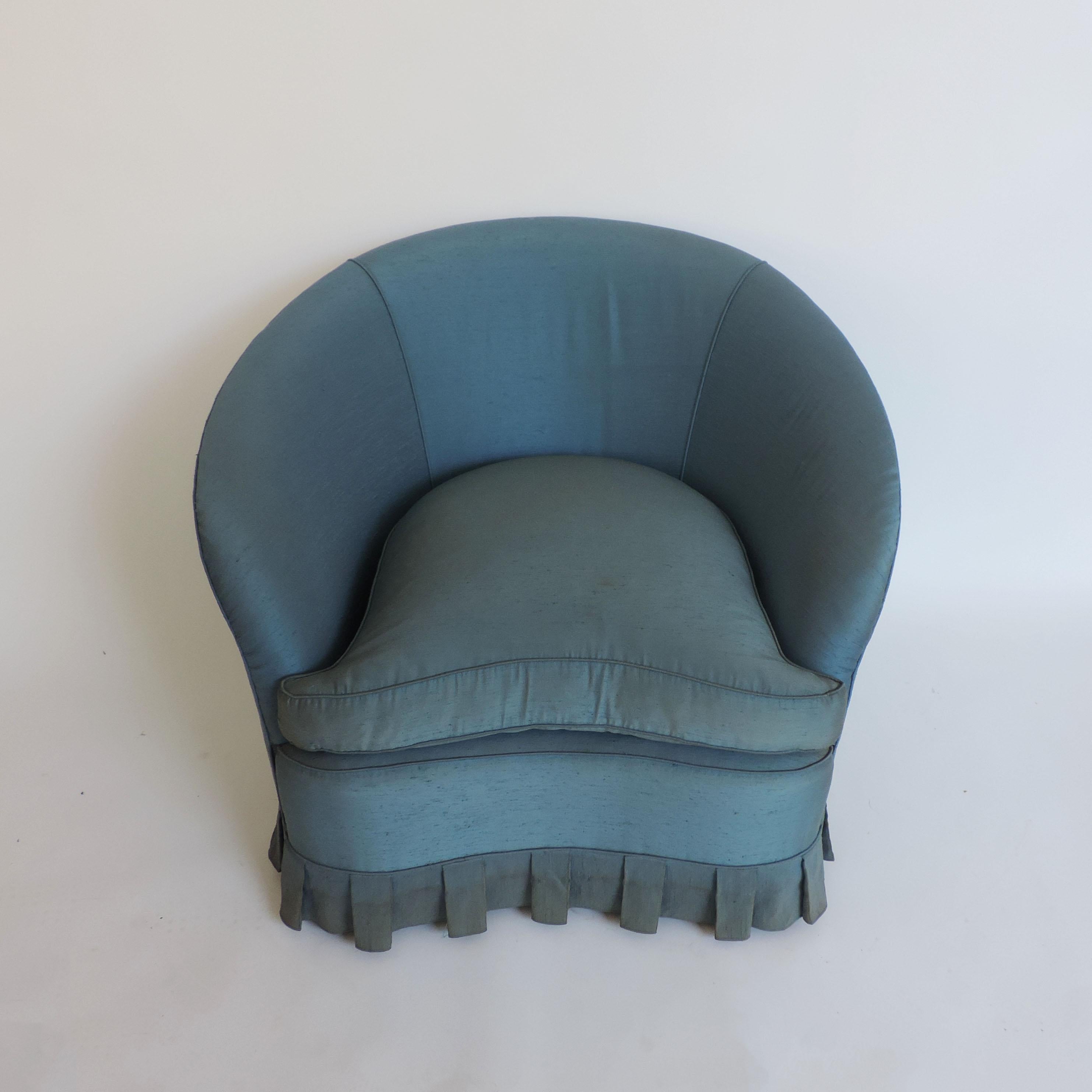 Mid-Century Modern Pair of Italian 1940s Armchairs in Their Original Blue Fabric For Sale