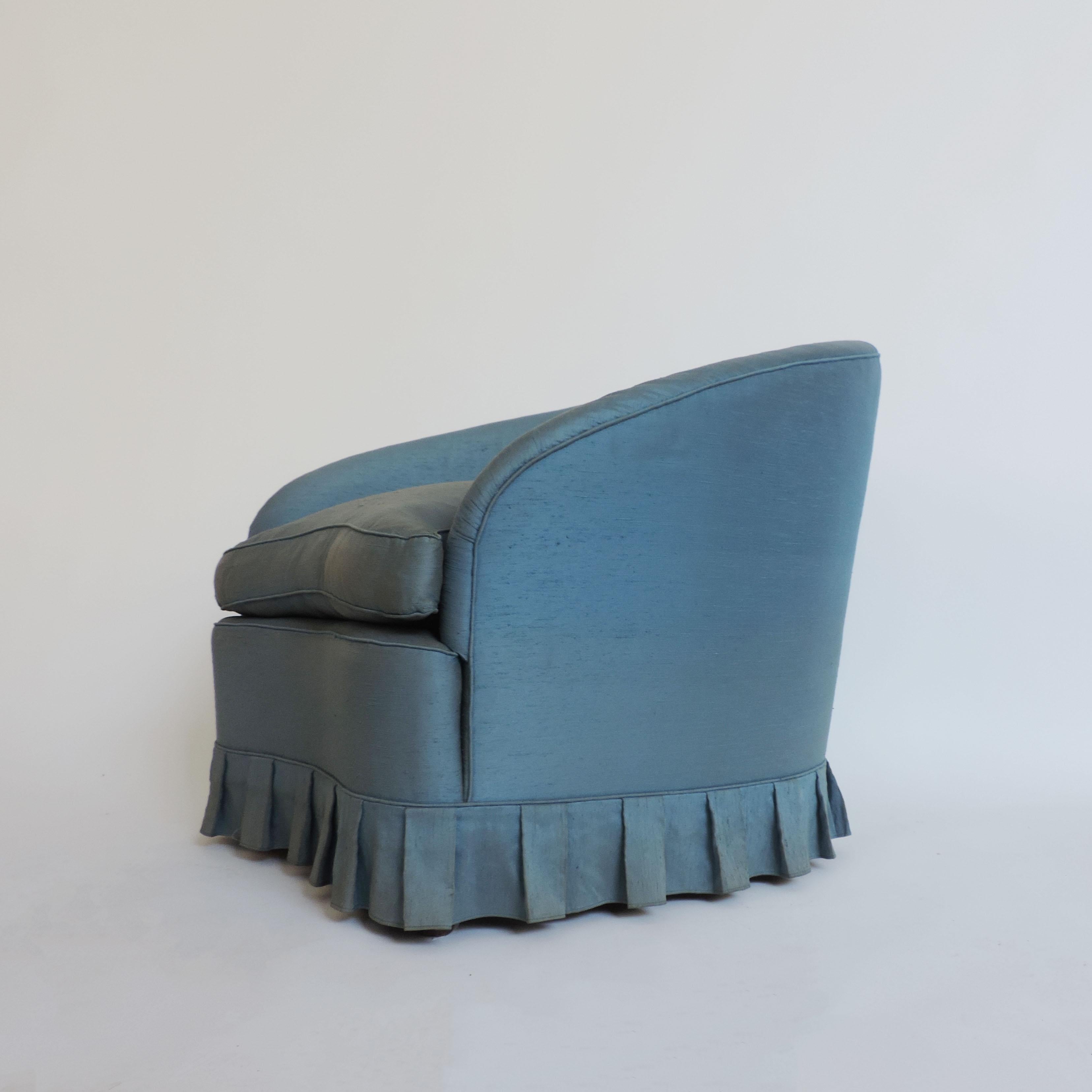 Paar italienische Sessel aus den 1940er Jahren mit blauem Original-Stoff im Zustand „Gut“ im Angebot in Milan, IT