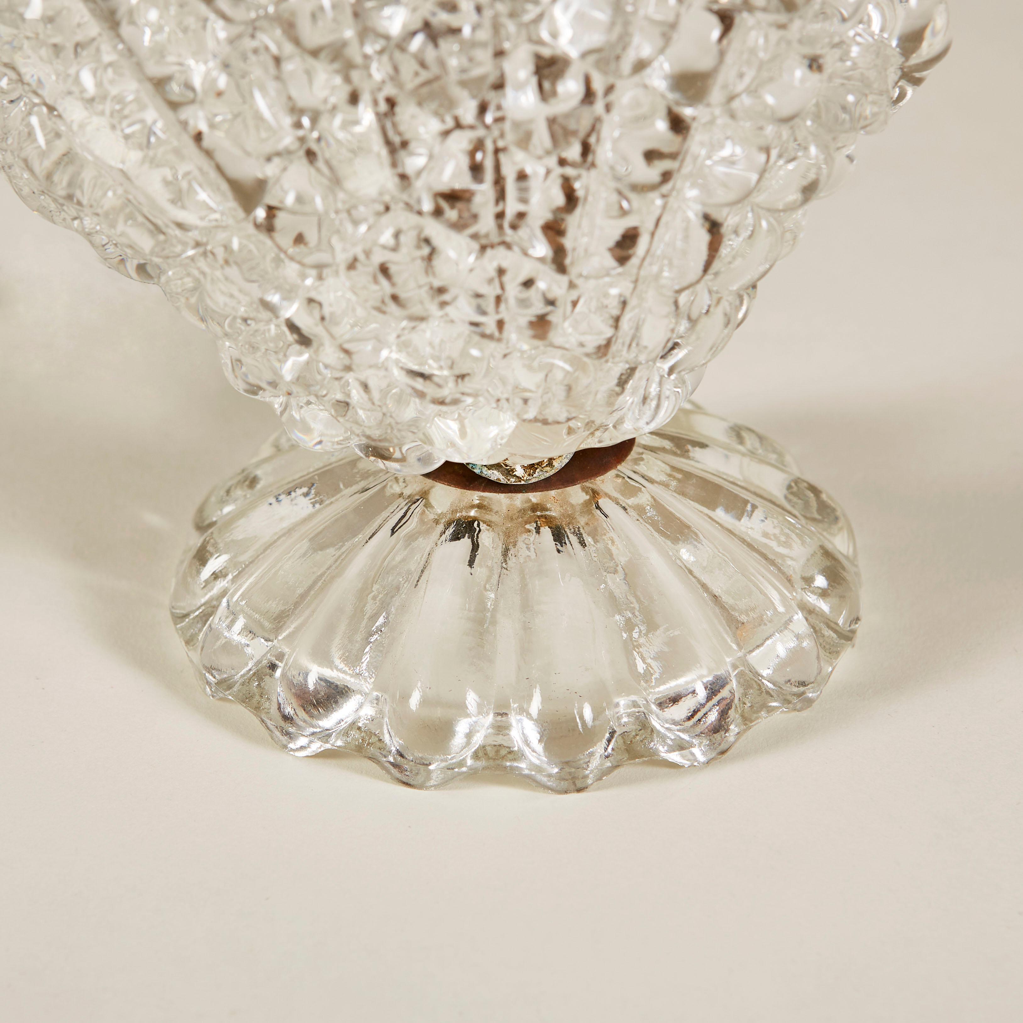 Metà XX secolo Pair of Italian 1940s small Barovier e Toso 'Shell'  Table Lamps in vendita
