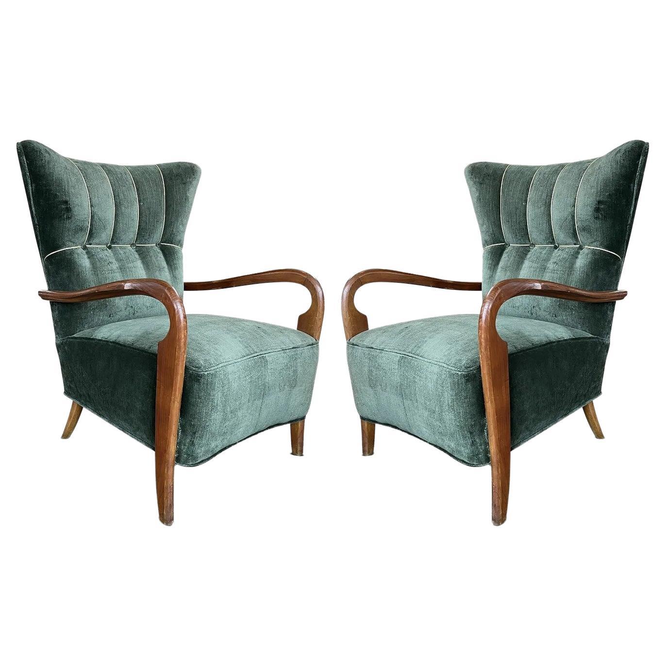 Pair of Italian 1950s Chairs Made of Walnut