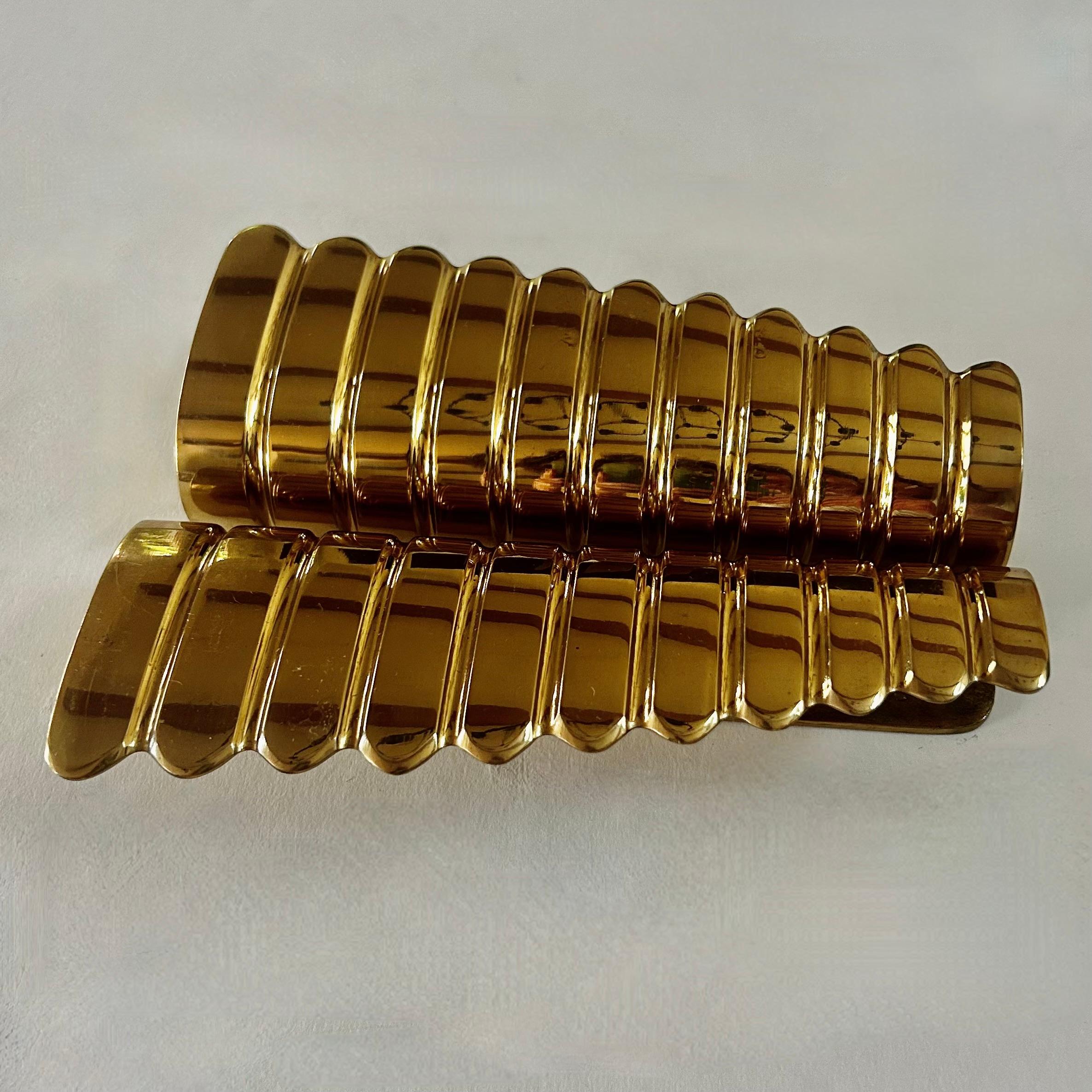 Mid-Century Modern Paire de poignées de porte italiennes en laiton doré des années 1950 en vente