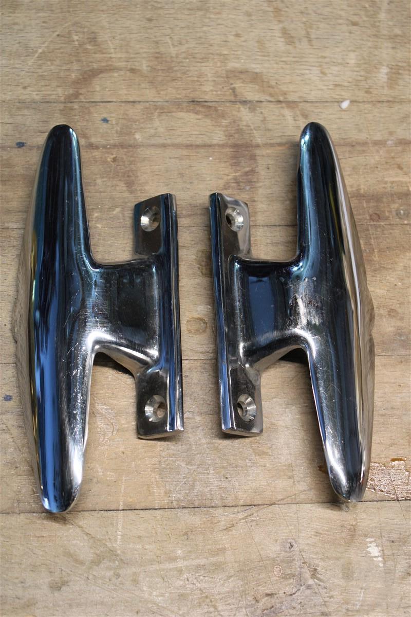 Pair of Italian 1950s handles in chromed brass airplane tail silver.