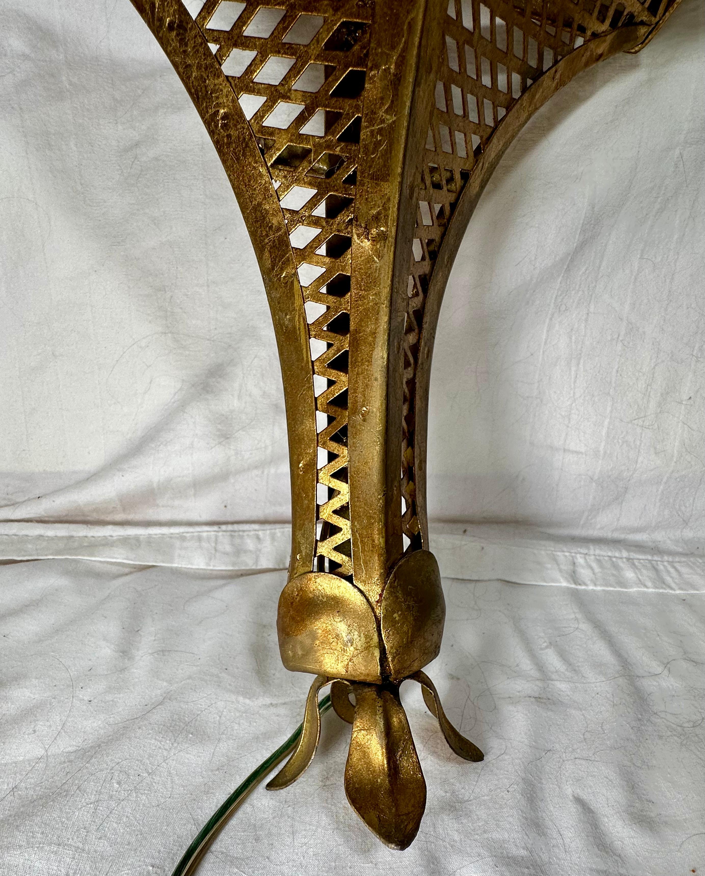 Pair of Italian 1950s Hollywood Regency Gilt Tole Palm Motif Wall Sconces For Sale 5