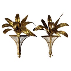 Pair of Italian 1950s Hollywood Regency Gilt Tole Palm Motif Wall Sconces