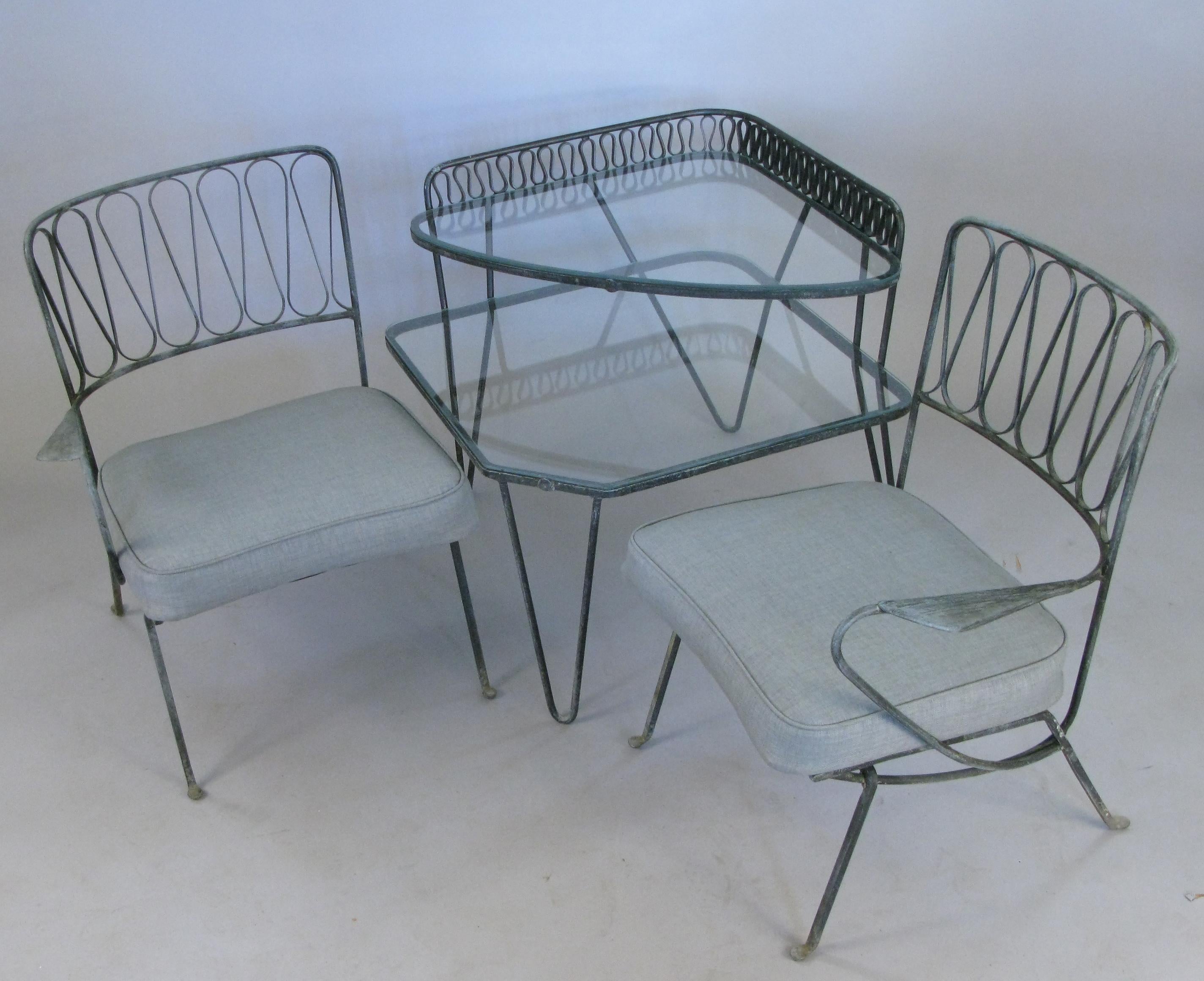 Pair of Italian 1950s Lounge Chairs and Table by Salterini In Good Condition In Hudson, NY