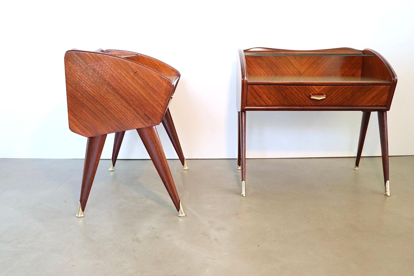 Pair of Italian 1950's Night Stands Bed Side Tables by Paolo Buffa In Excellent Condition For Sale In Amsterdam, NL