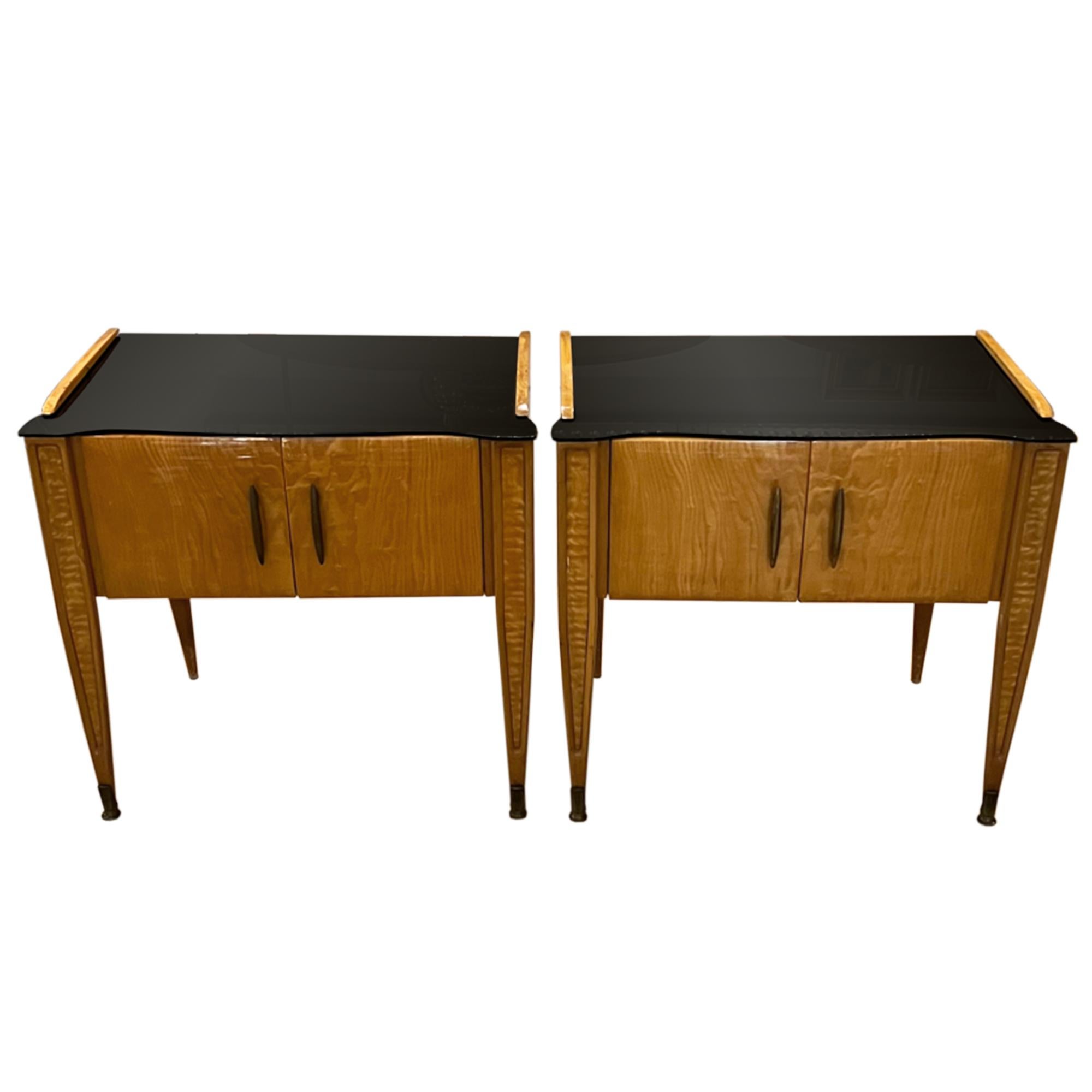 Mid-Century Modern Pair of Italian 1950s Nightstands With Black Glass Tops For Sale