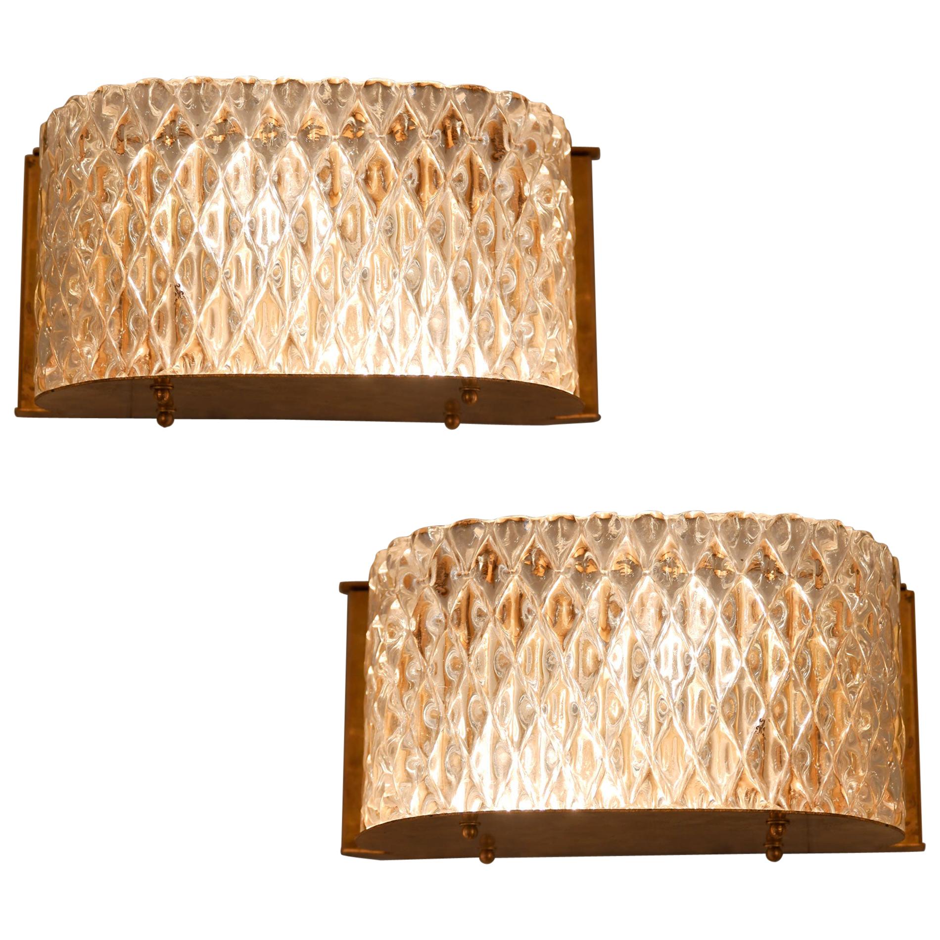Pair of Italian 1950s Seguso Murano Curved Glass and Brass Wall Lights