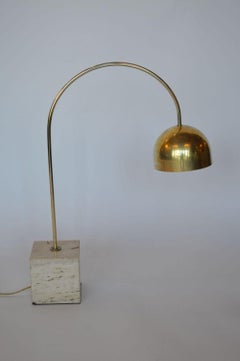 Paire de lampes de bureau italiennes des années 1950 en travertin et laiton