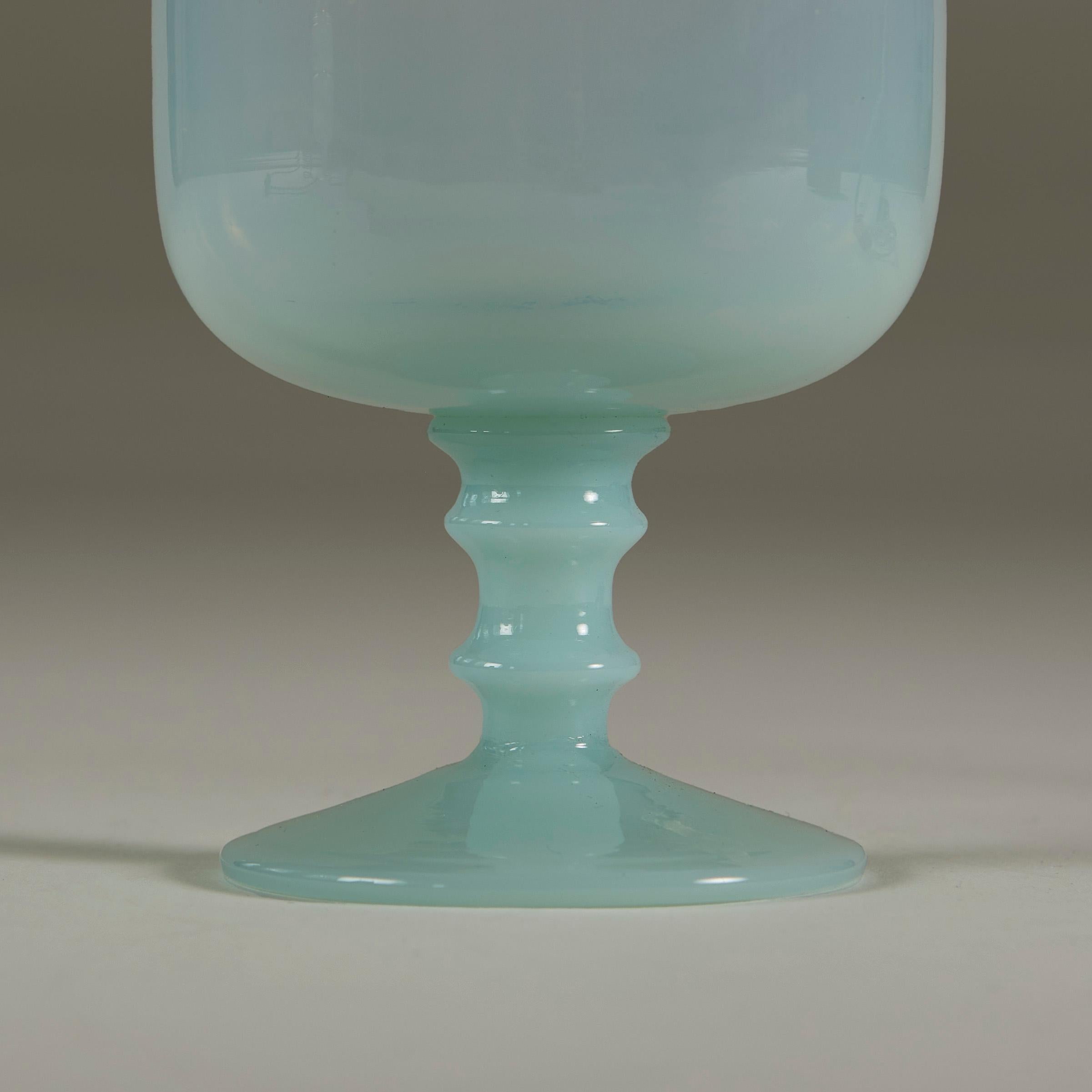Laiton Paire de lampes de table italiennes des années 1960 de Murano turquoise pâle en vente