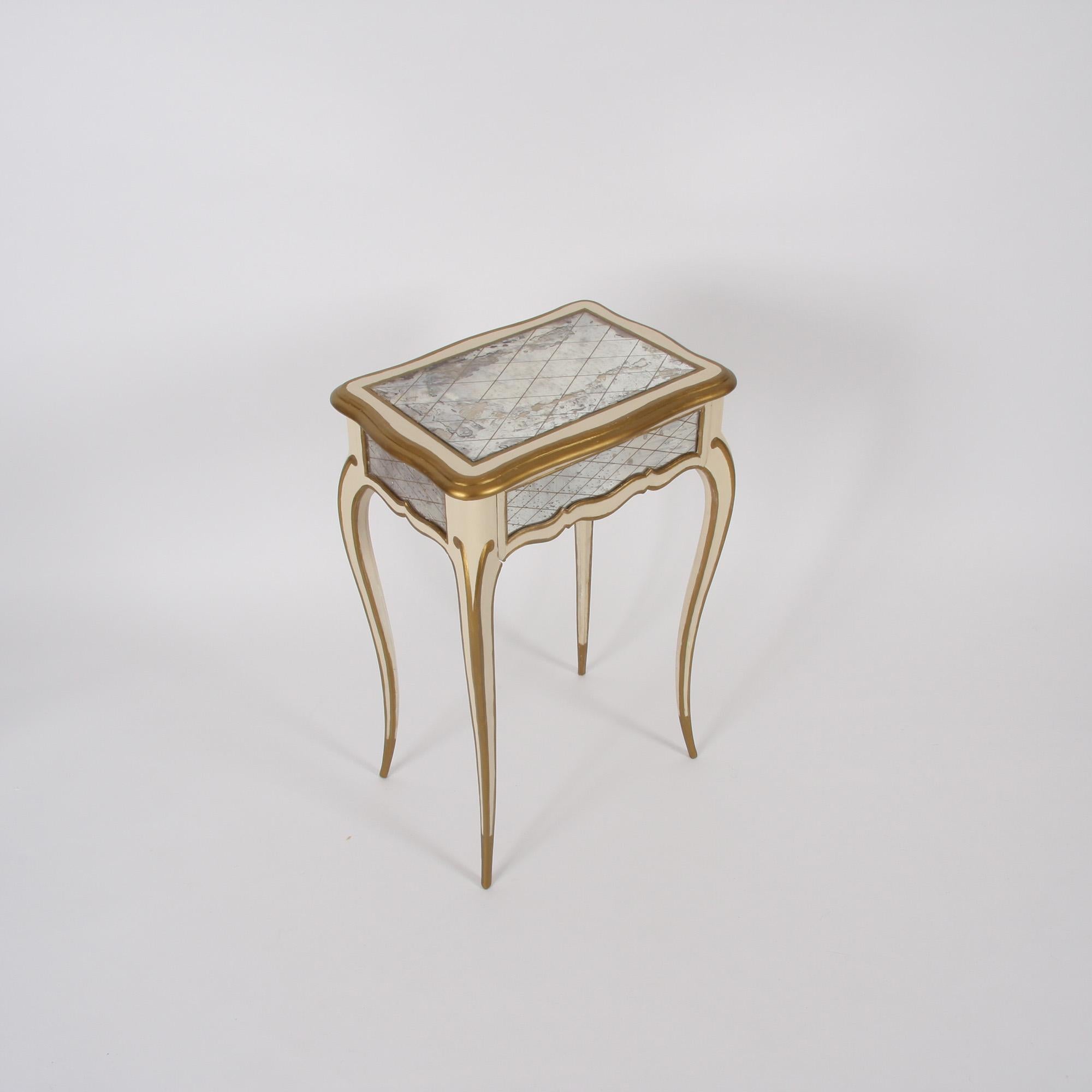 20th Century Pair of Italian 1960s Painted and Gilt Side Tables For Sale