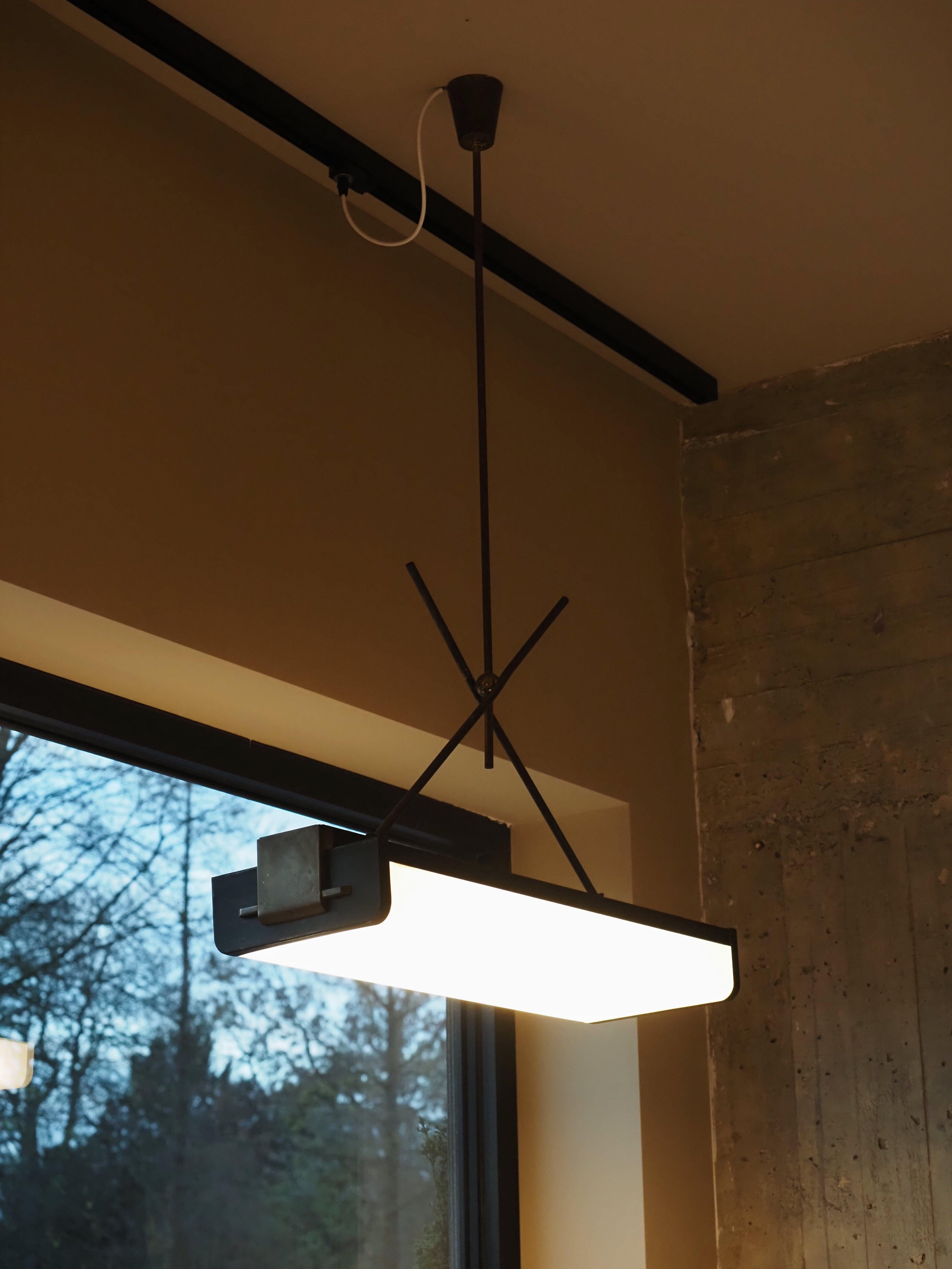 Coppia di lampade a sospensione italiane degli anni '60 in vendita 9