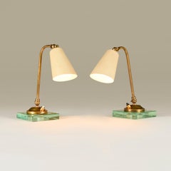 Pair of Italian 1960s table lamps with square glass base, Fontana Arte Style