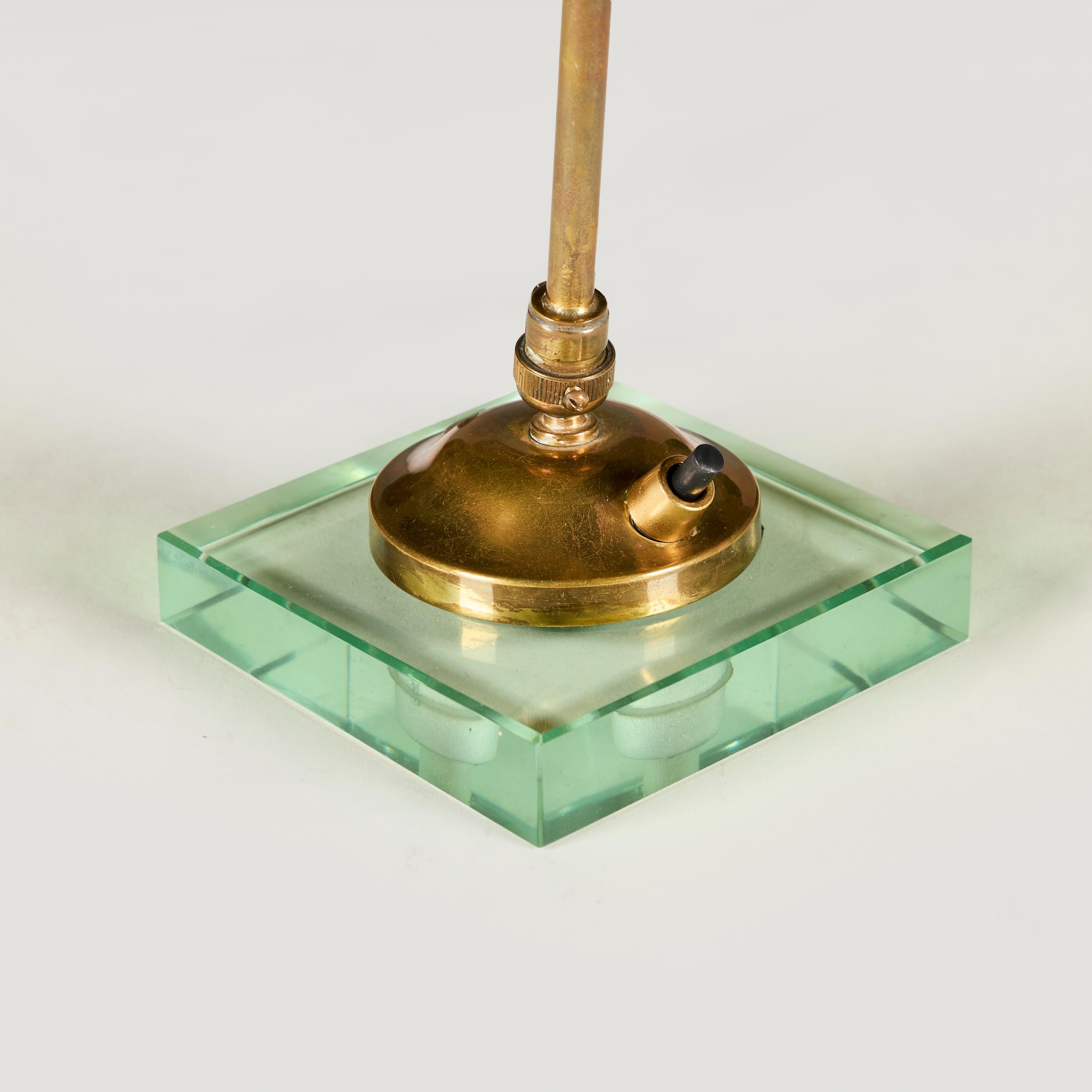 Pareja de lámparas de sobremesa italianas de los años 60 con base cuadrada de cristal al estilo de Fontana en Bueno estado para la venta en London, GB