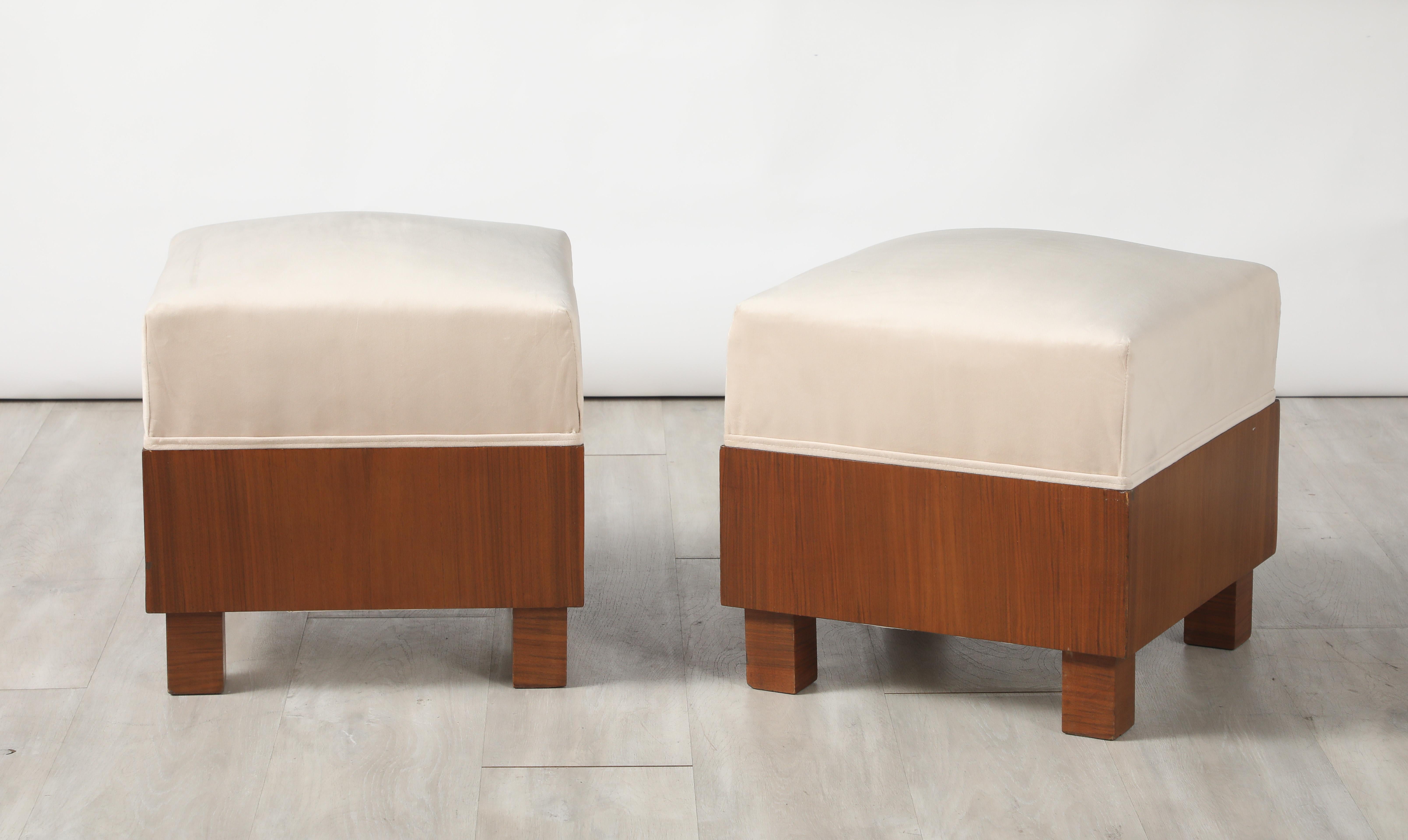Mid-Century Modern Pair of Italian 1960's Walnut Square Stools For Sale