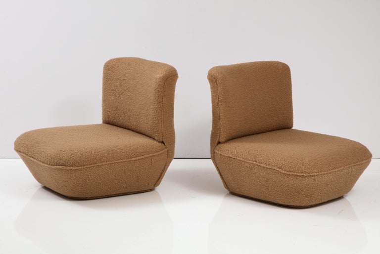 Late 20th Century Pair of Italian 1970's Low Slung Camel Boucle Lounge Chairs For Sale