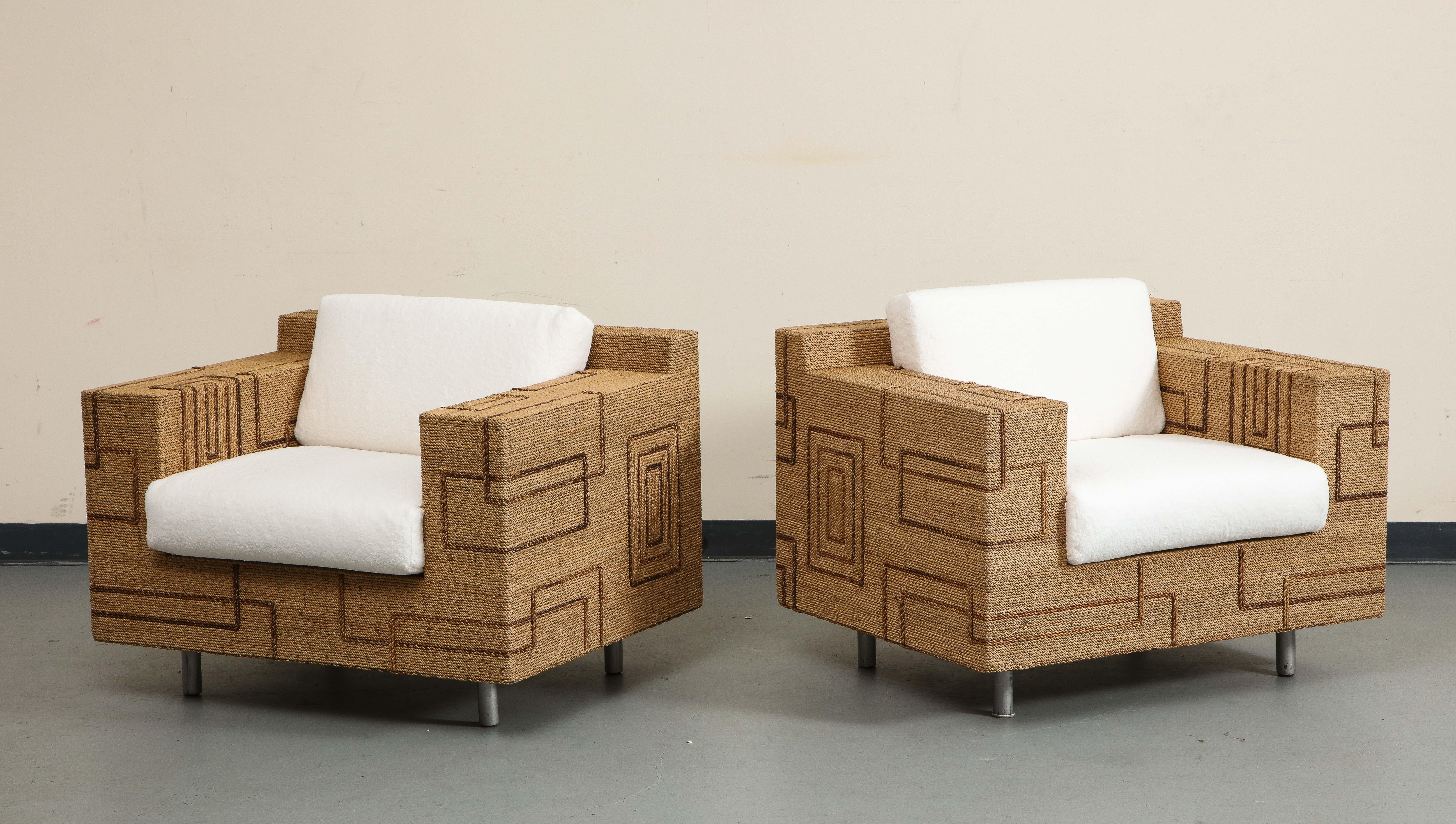 Mid-Century Modern Pair of Italian 1970s Rope-Inlaid Lounge Chairs with New Cushions For Sale