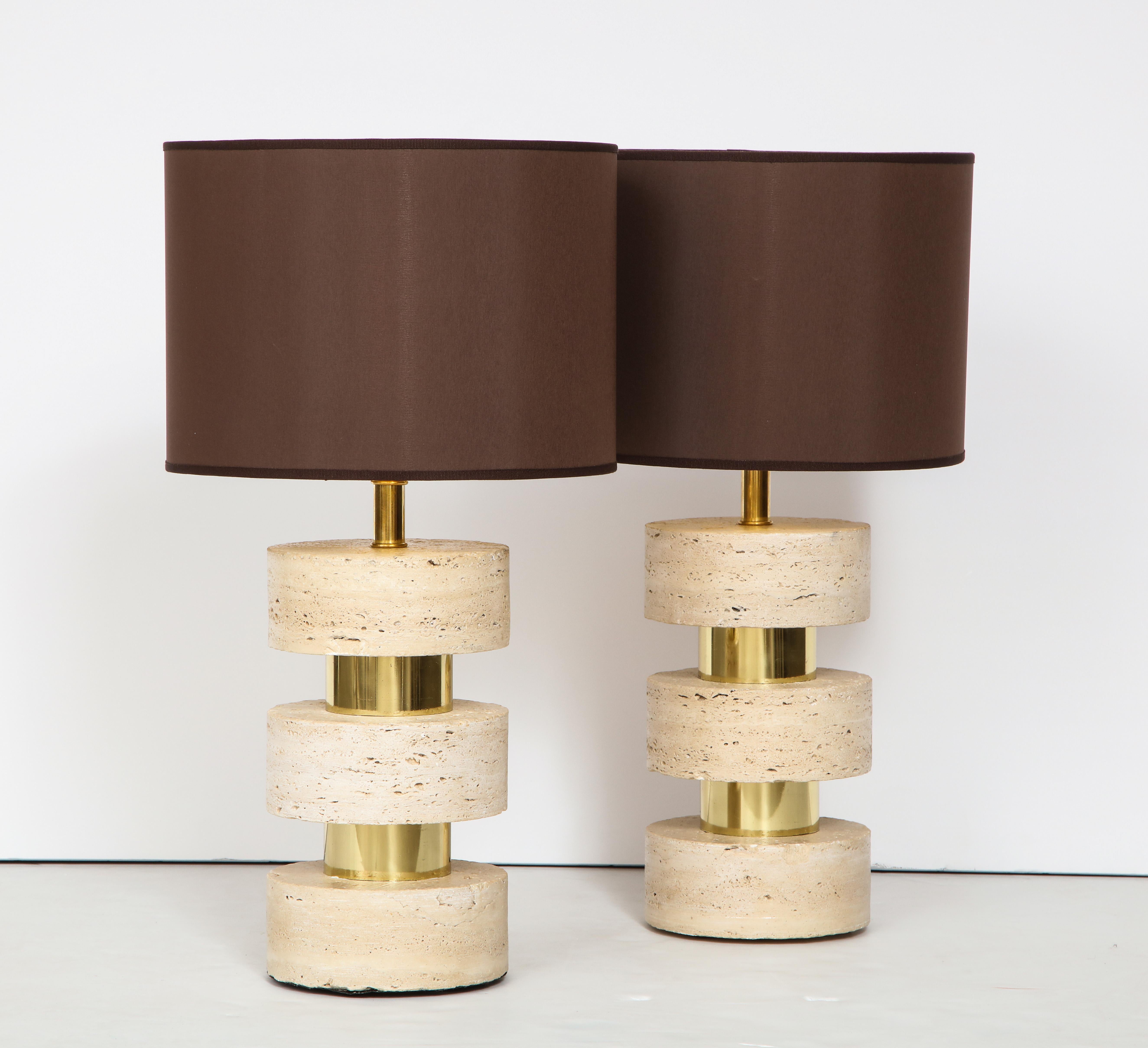 Mid-Century Modern Pair of Italian 1970s Travertine and Brass Table Lamps