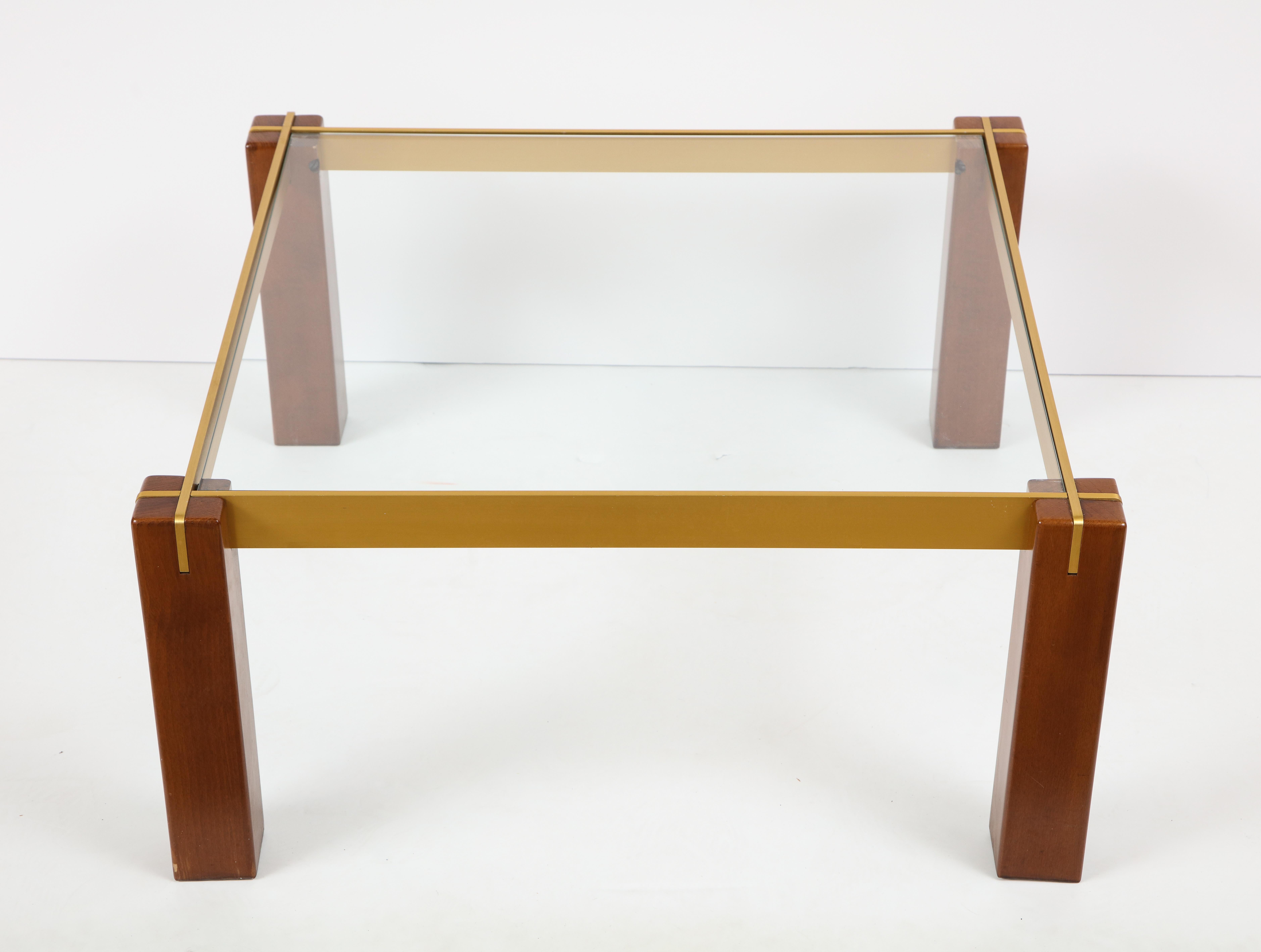 Late 20th Century Pair of Italian 1970s Walnut and Gilt Brass Coffee Tables