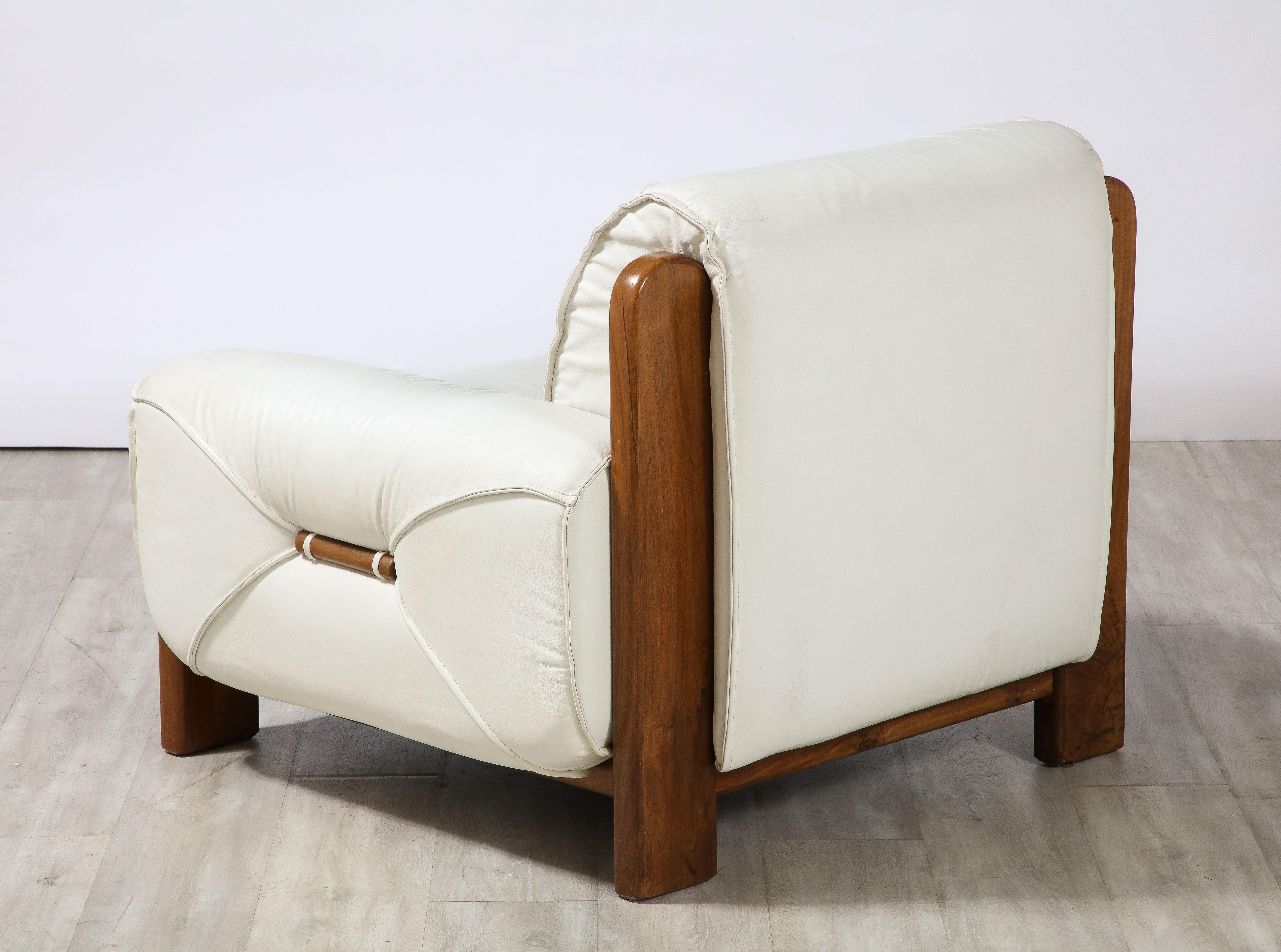 Pair of Italian 1970's Walnut and White Leather Lounge Chairs For Sale 8