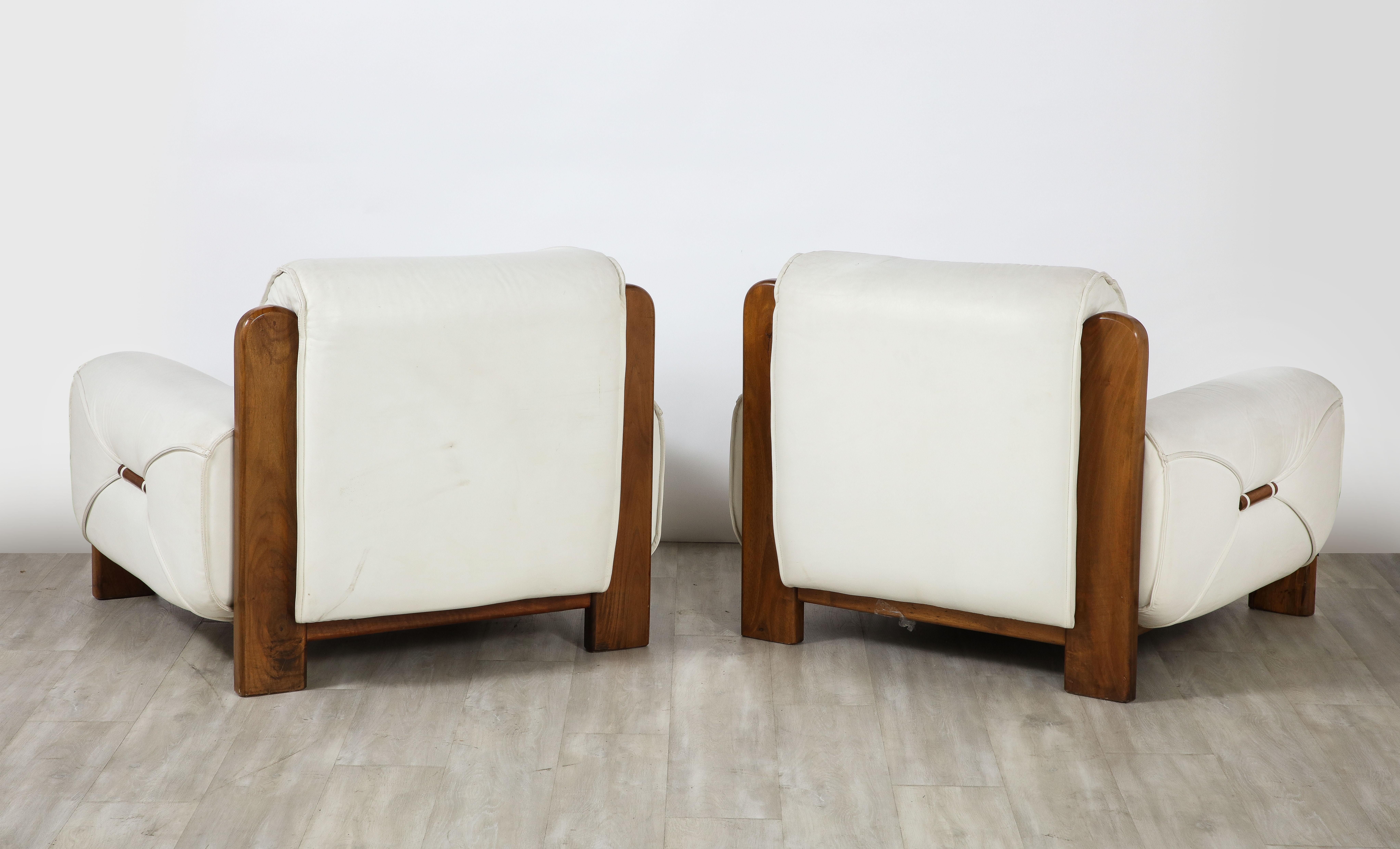 Pair of Italian 1970's Walnut and White Leather Lounge Chairs For Sale 12