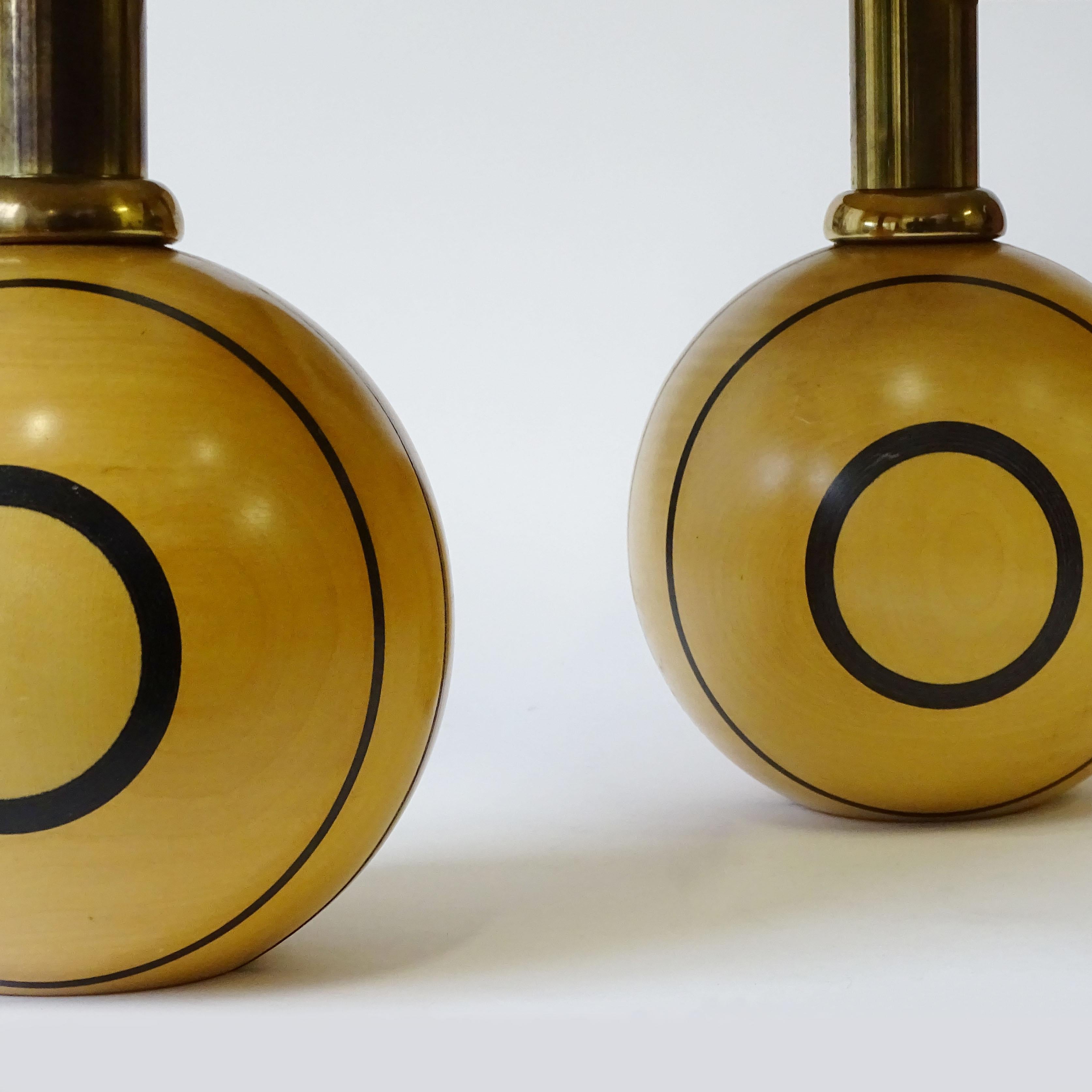 Paire de lampes de chevet en bois et laiton italiennes des années 1970 2