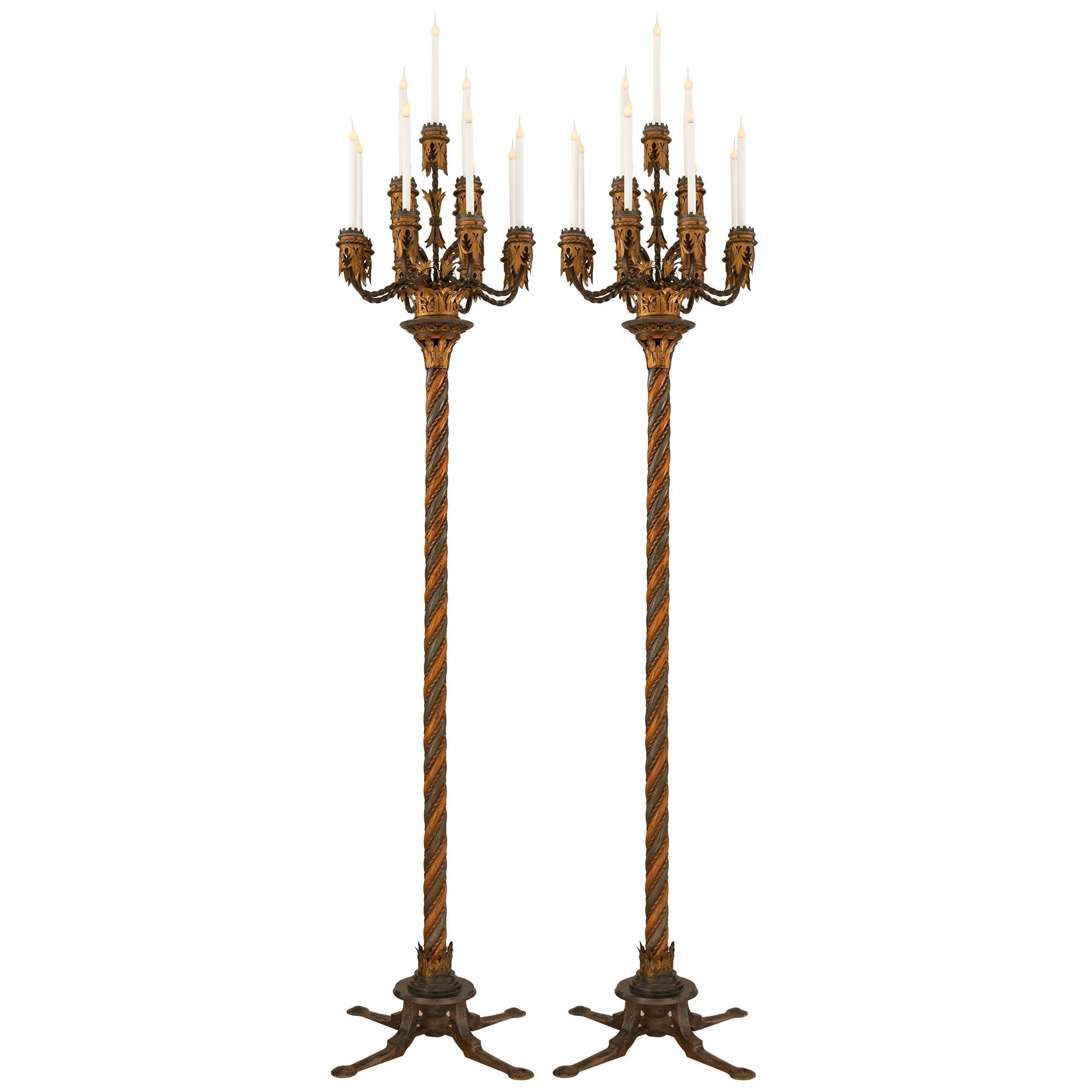 Paire de véritables lampadaires italiens baroques en fer forgé du 19ème siècle en vente 2