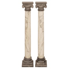 coppia di piedistalli/colonne in marmo italiano Calacatta e Gris St Anne del XIX secolo
