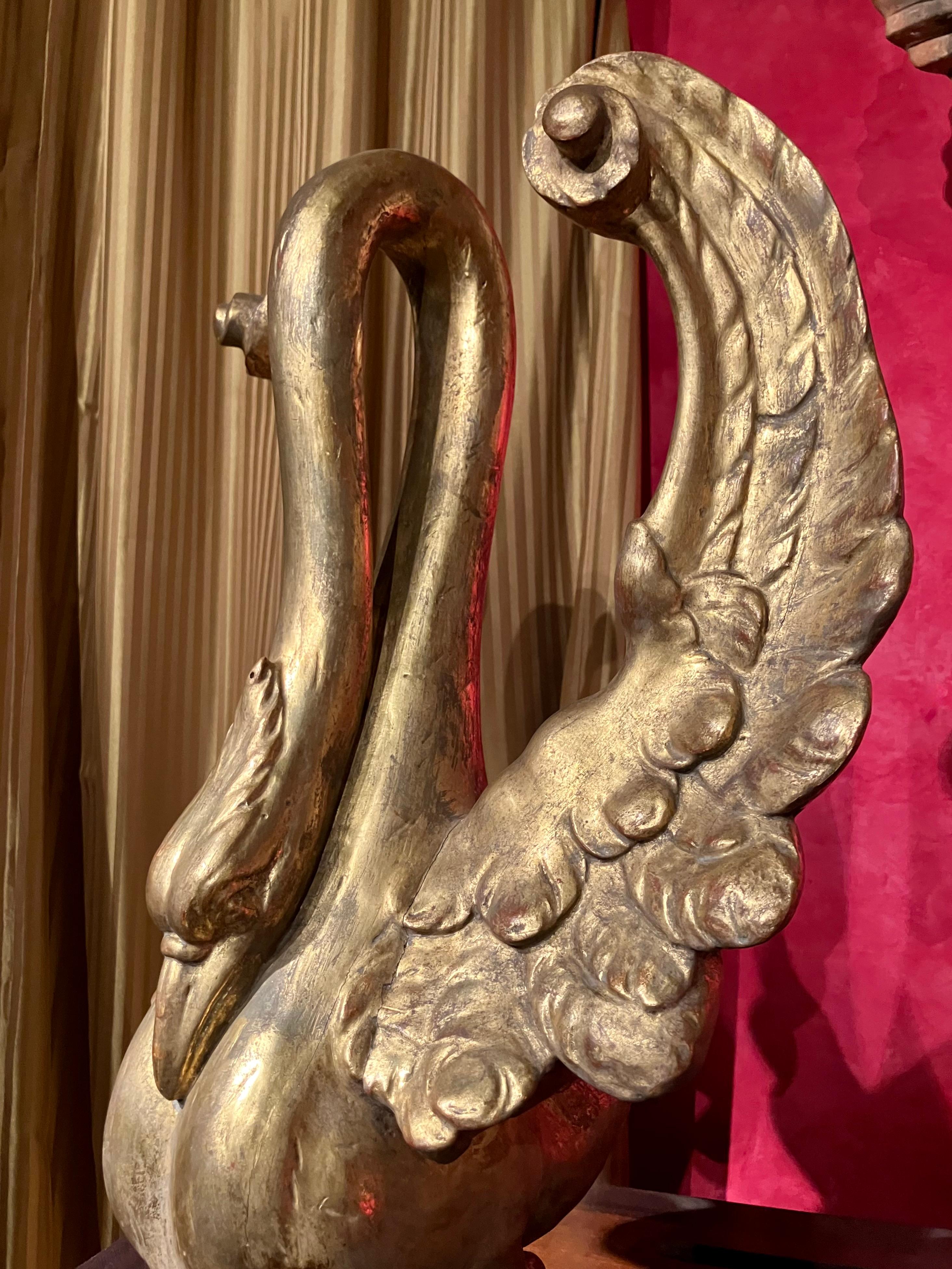 Pair of Italian 19th Century Empire Period Giltwood Decorative Swan Sculptures For Sale 6