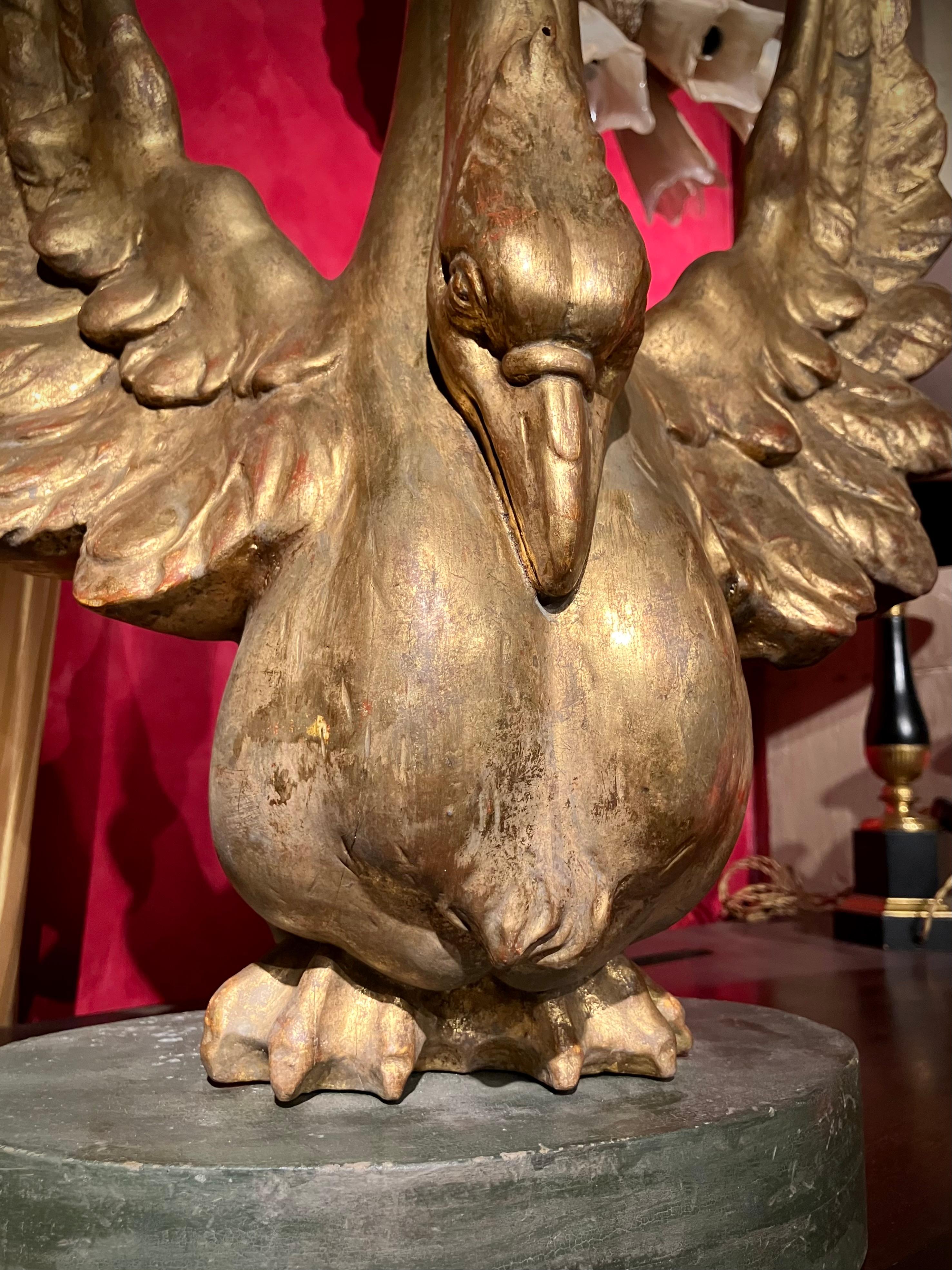 Pair of Italian 19th Century Empire Period Giltwood Decorative Swan Sculptures For Sale 1