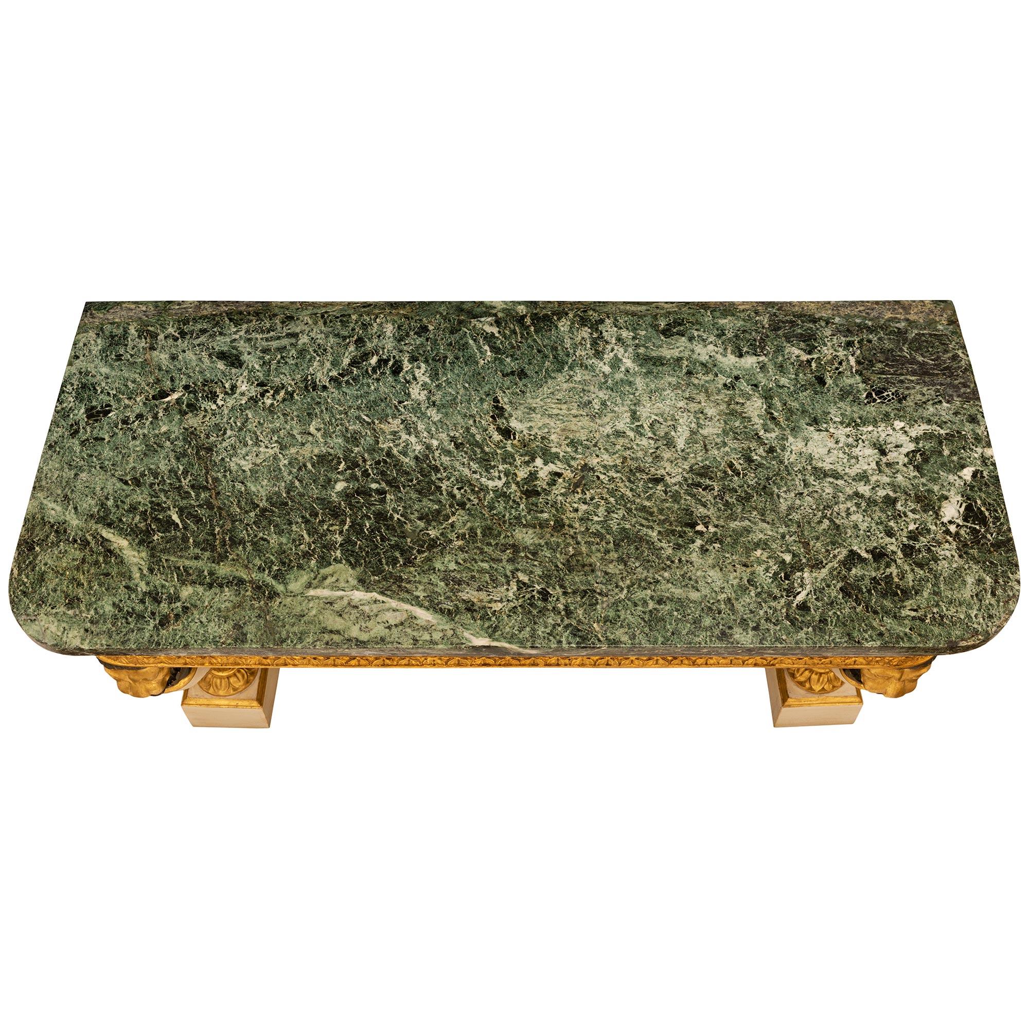Paar italienische Empire-Konsolen des 19. Jahrhunderts aus Marmor, Holz und Giltwood im Angebot 8