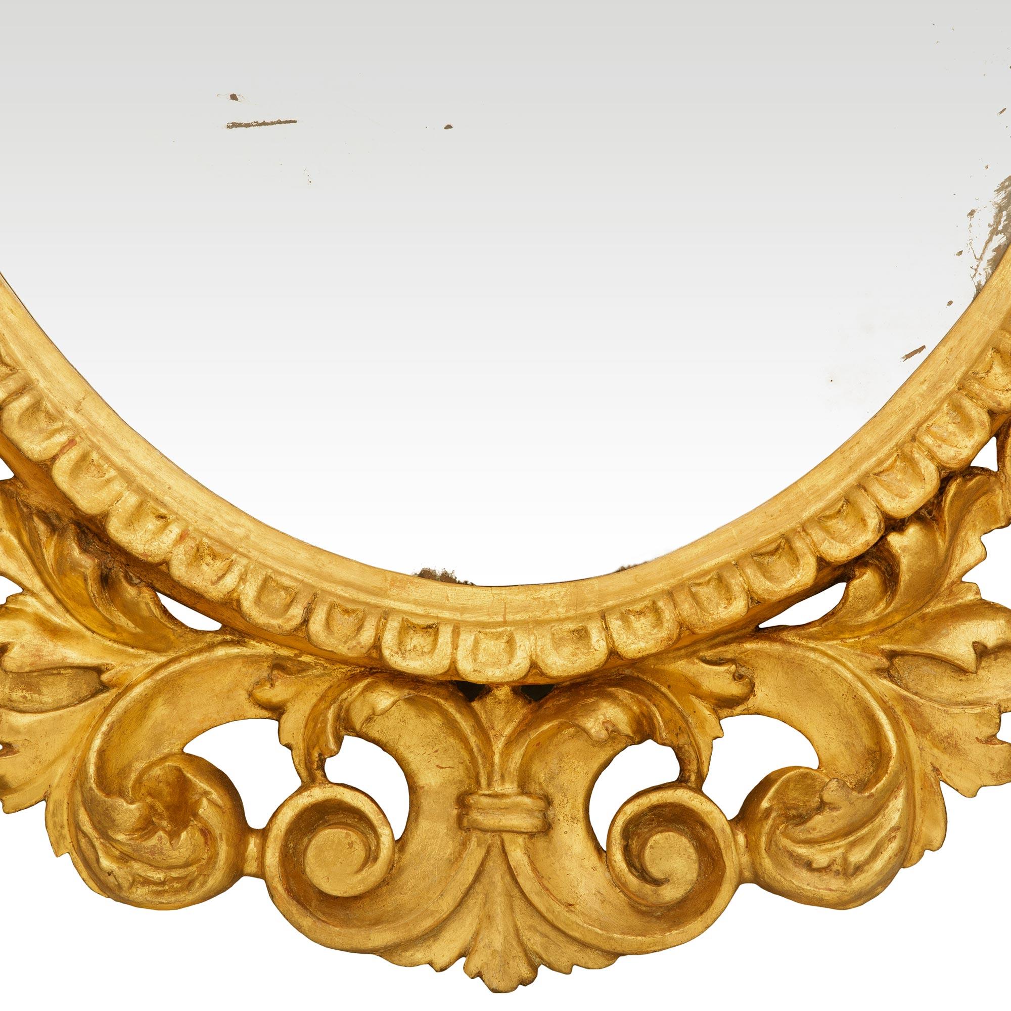 coppia di specchi in legno dorato di st. Florentine del XIX secolo in vendita 2