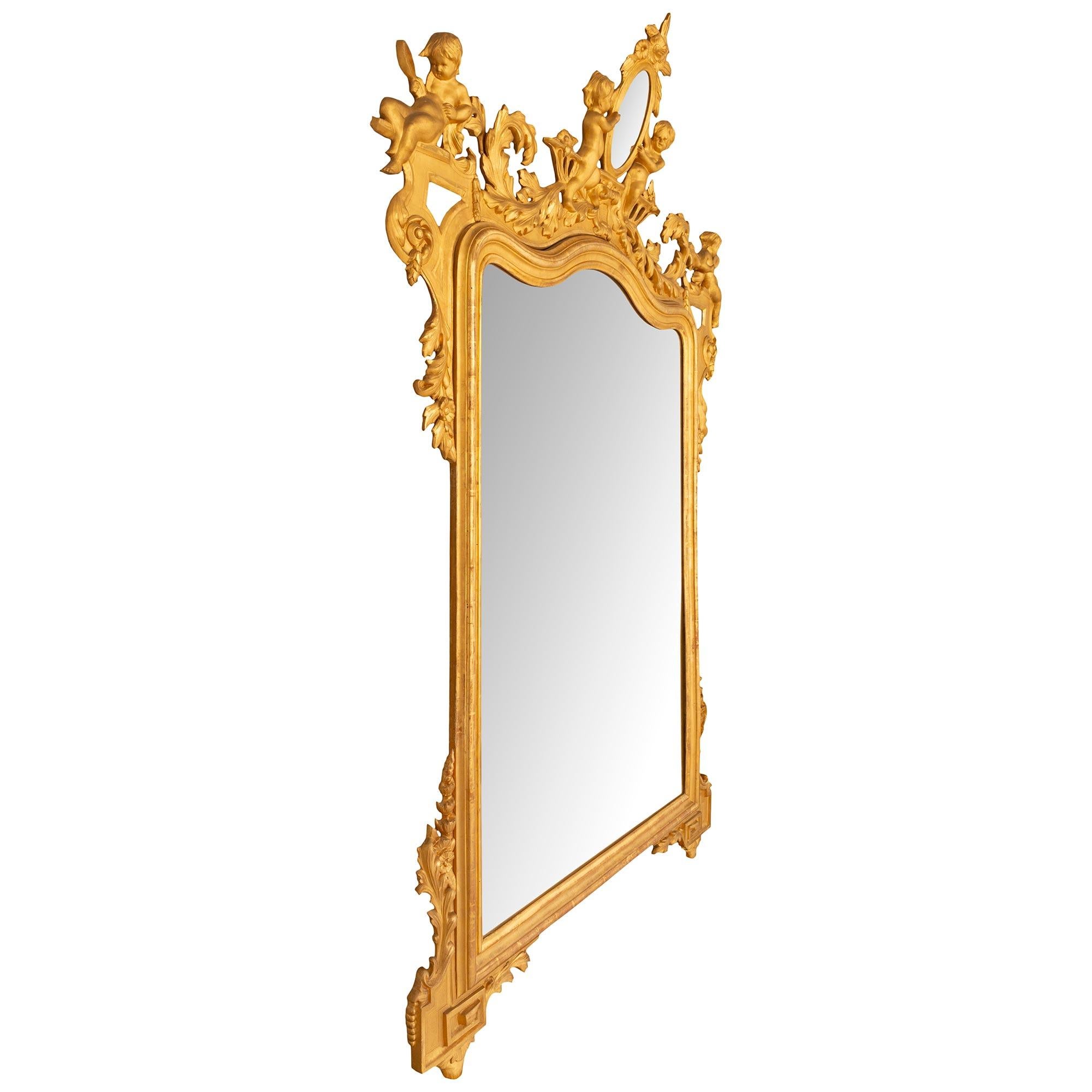 Paire de miroirs italiens en bois doré du 19ème siècle Bon état - En vente à West Palm Beach, FL