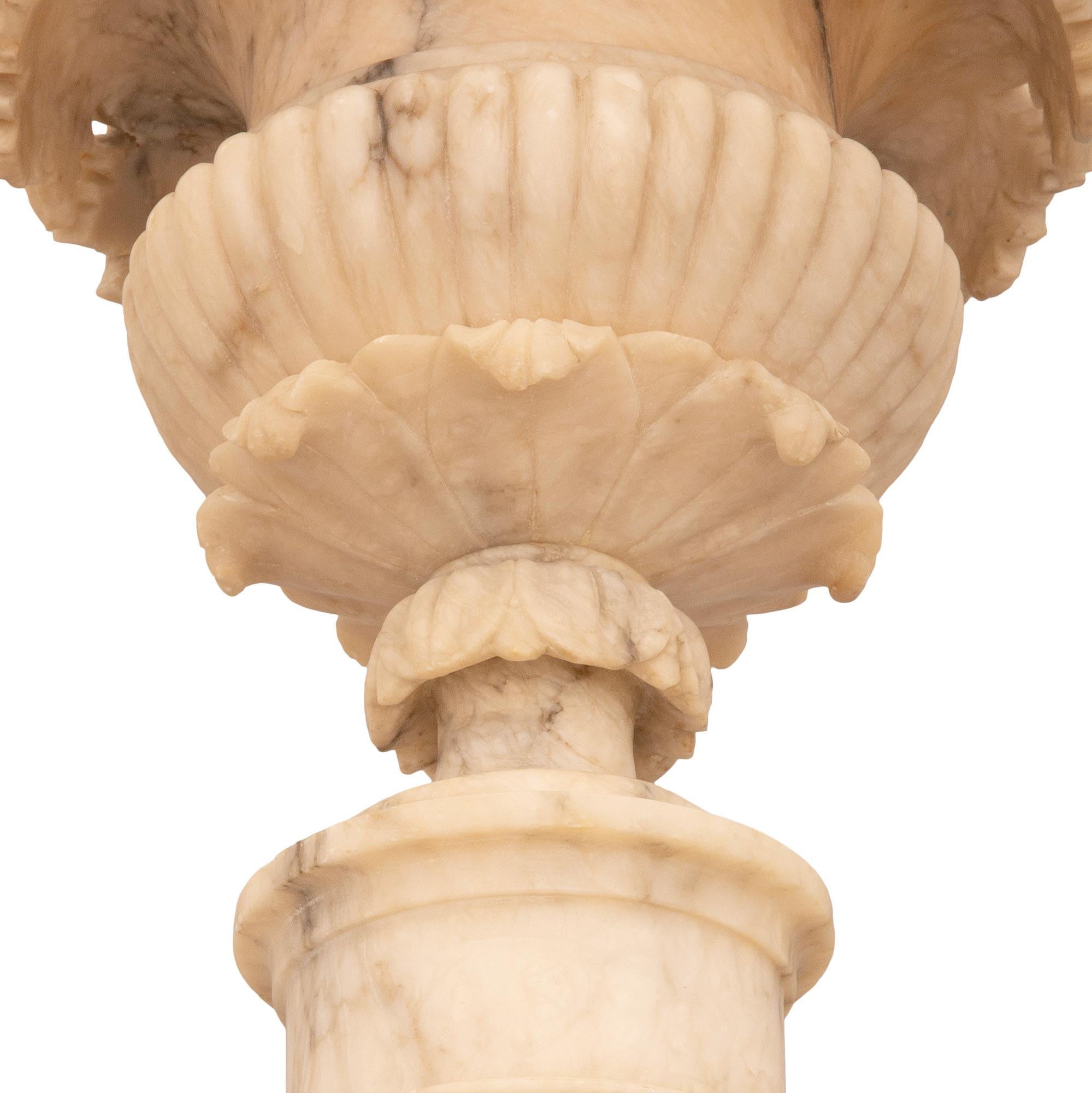 pair of Italian 19th century illuminated Alabaster columns and urns For Sale 2