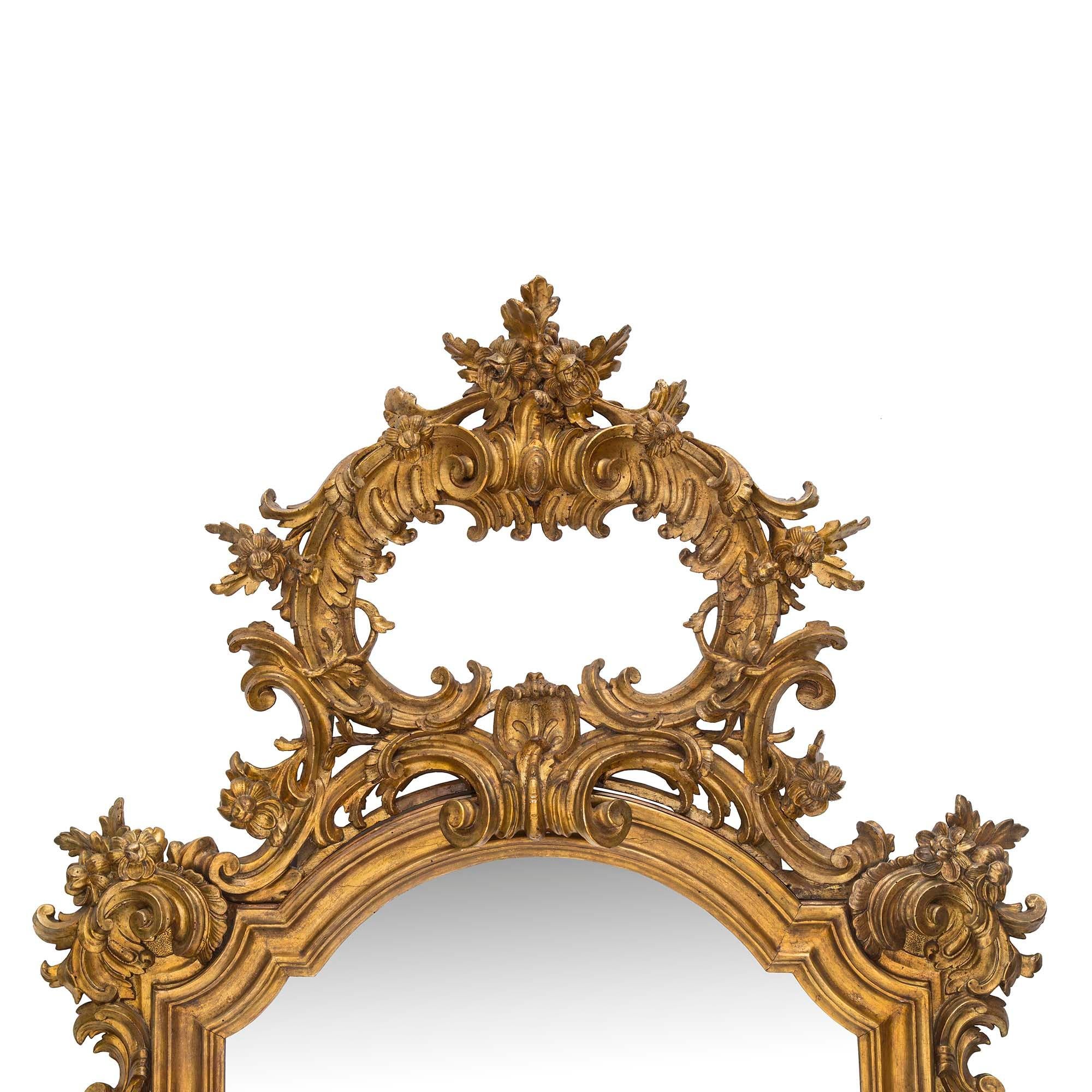 Pair of Italian 19th Century Louis XV Style Finely Carved Mecca Mirrors In Good Condition For Sale In West Palm Beach, FL