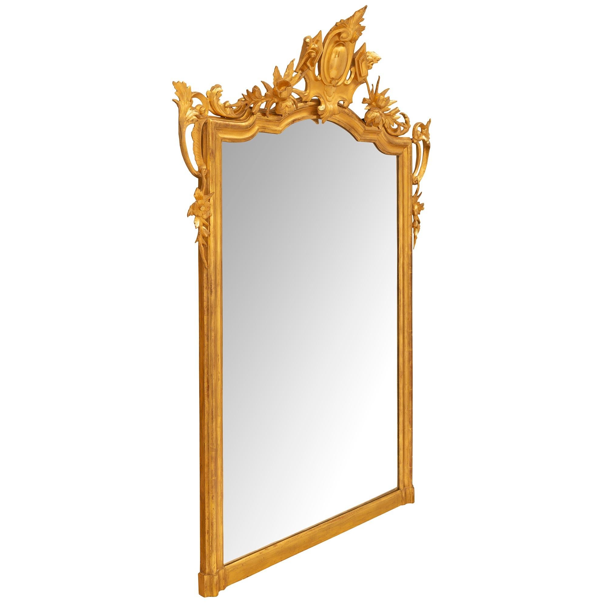 Pair of Italian 19th Century Louis XV Style Giltwood Mirrors In Good Condition For Sale In West Palm Beach, FL